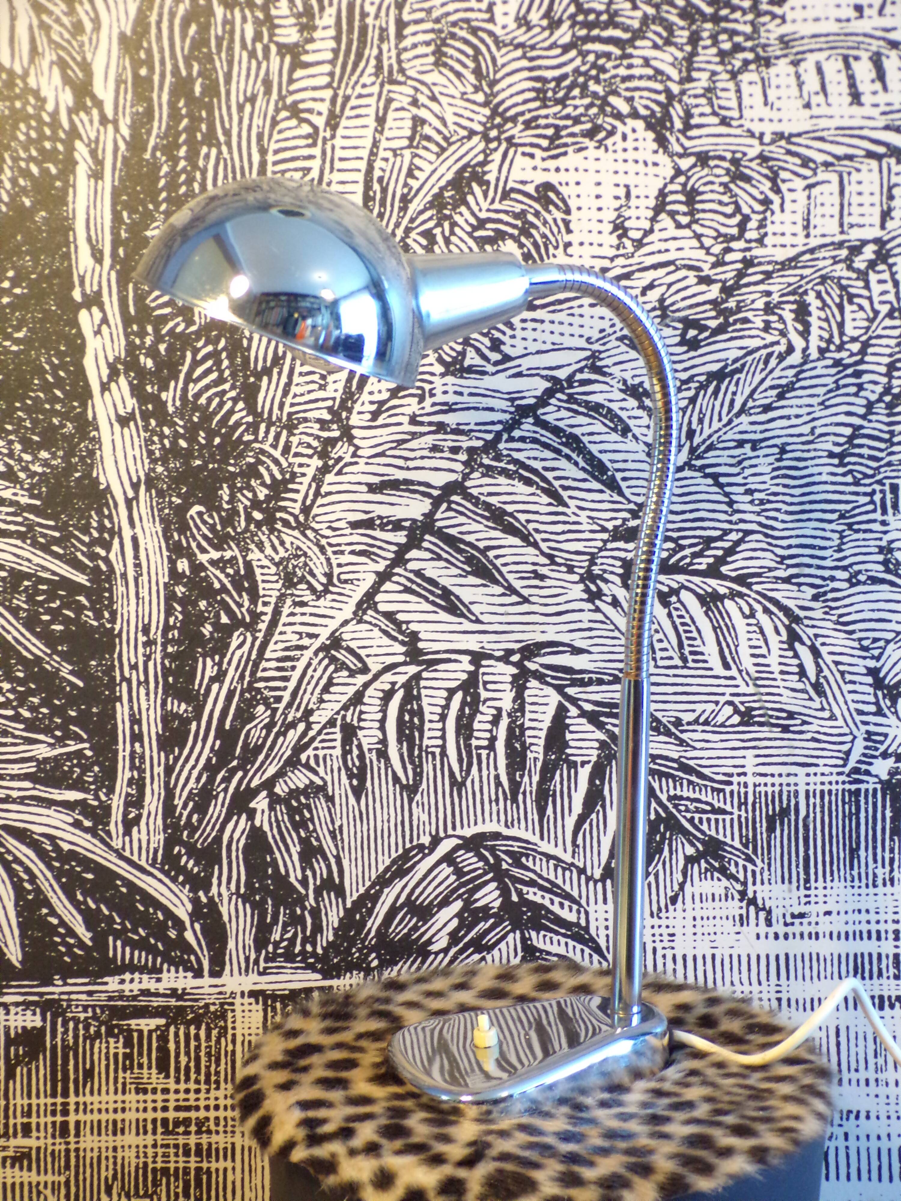 Articulated Elau workshop lamp