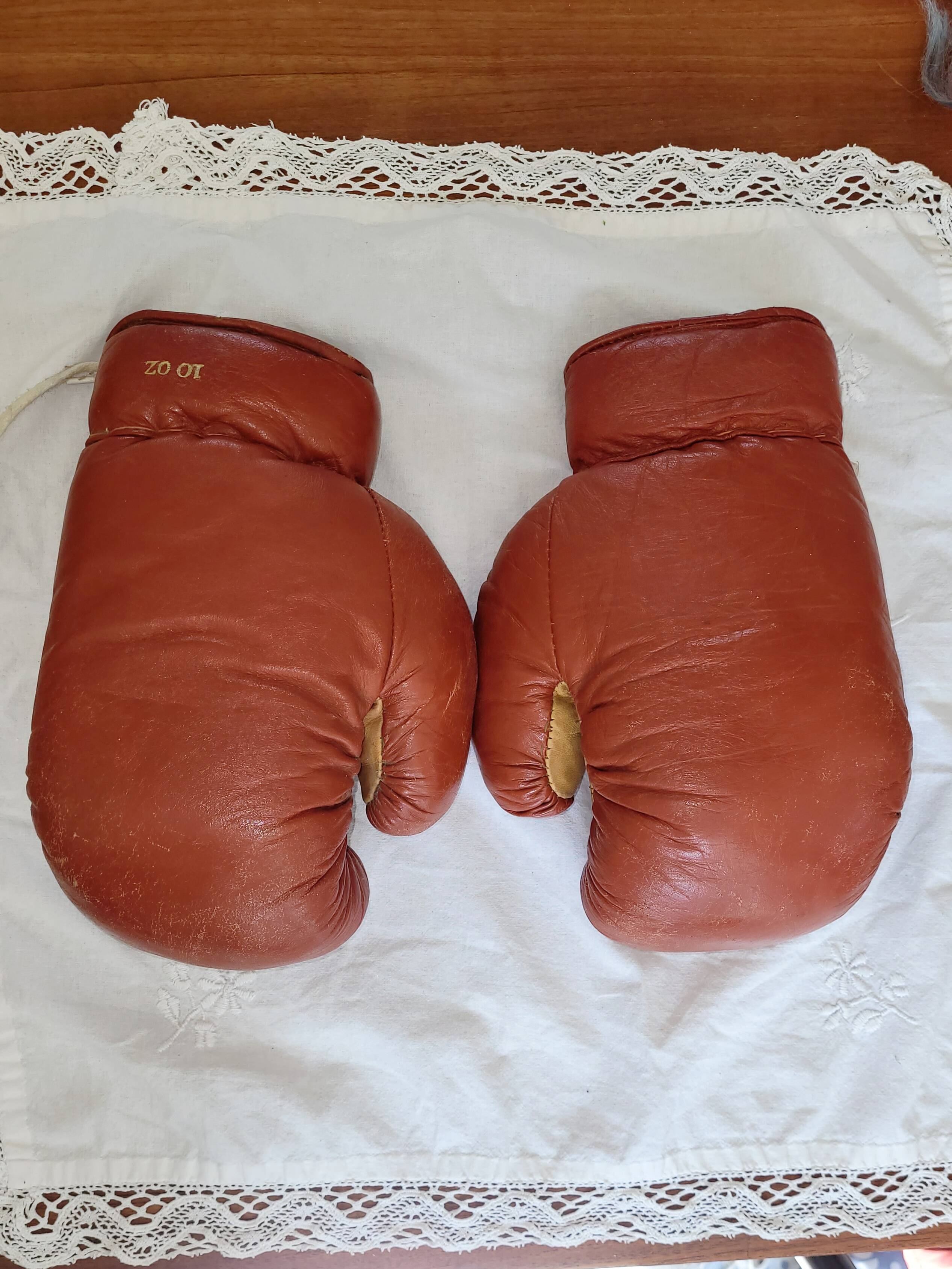 gants de boxe cuir - vintage