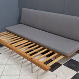 Lit de repos gris par Drevotex 1970