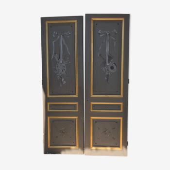Double portes de placard peintes 1900