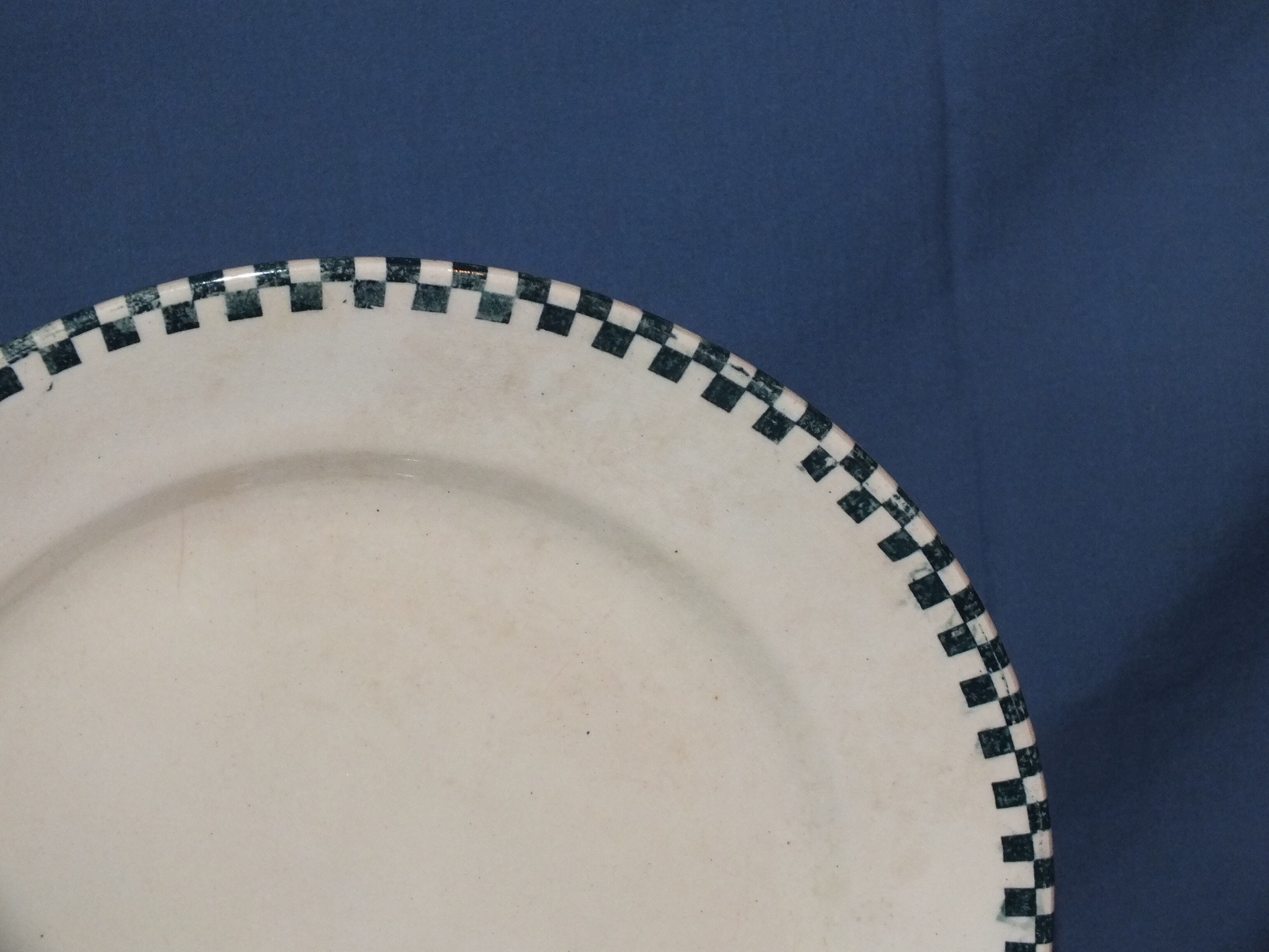 Set of 2 dishes Salins Damier in Iron Land