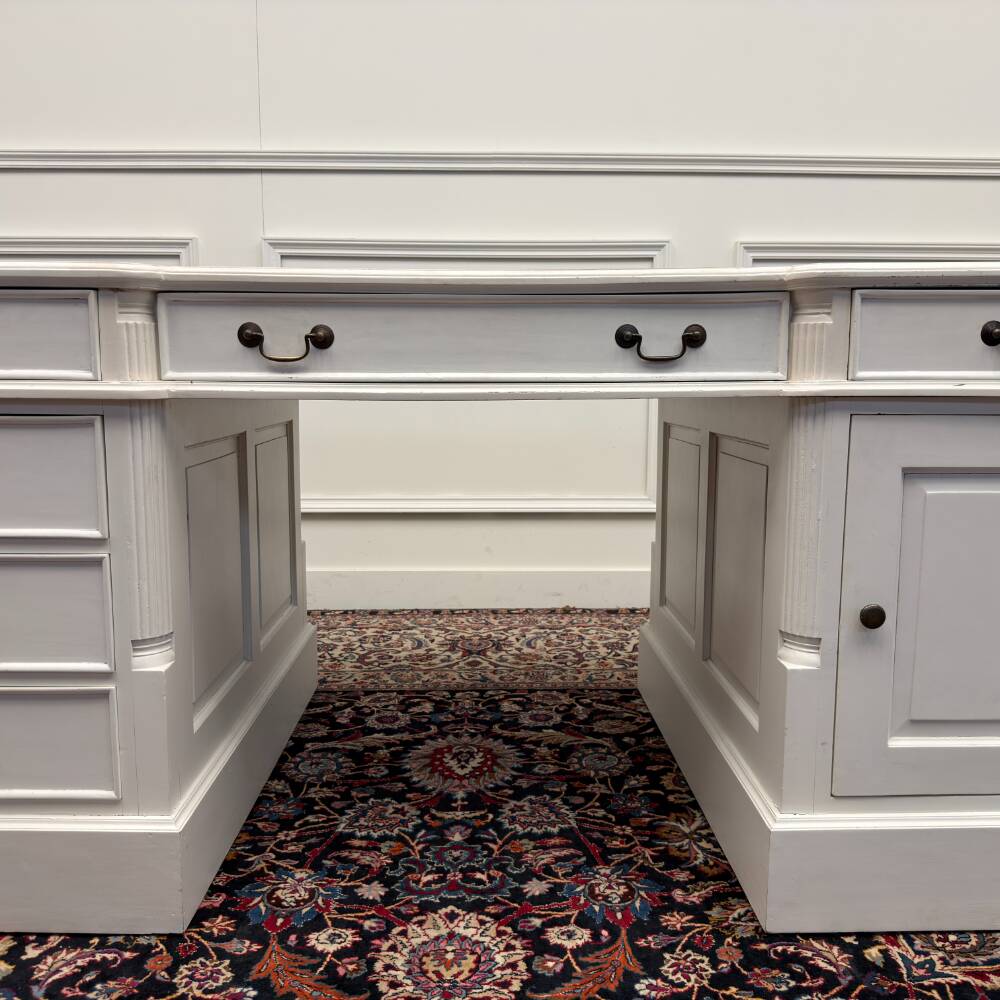 Classic English White Desk Set with Desk Chair