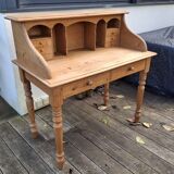 English style pine desk
