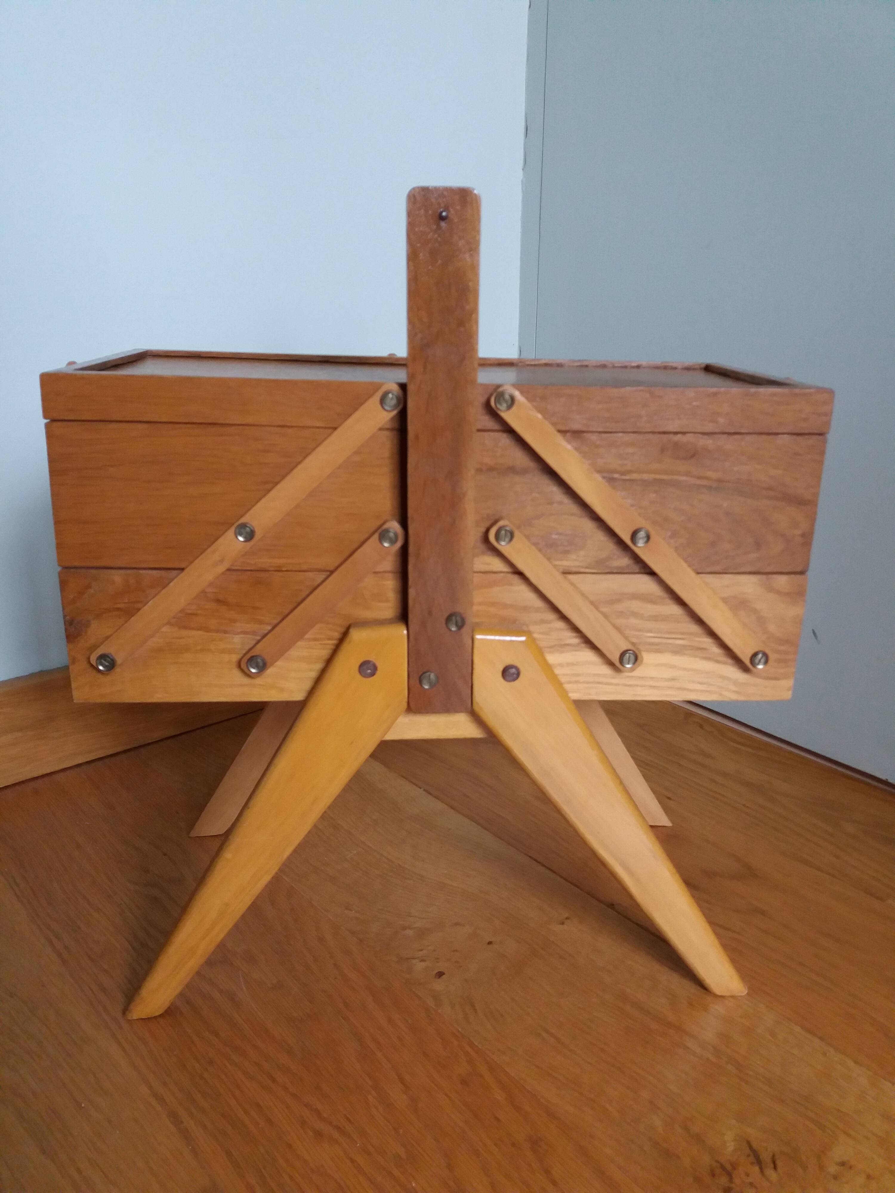 Travailleuse boite à couture style scandinave