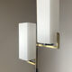 Suspension Arlus en laiton brut et opaline satin.
