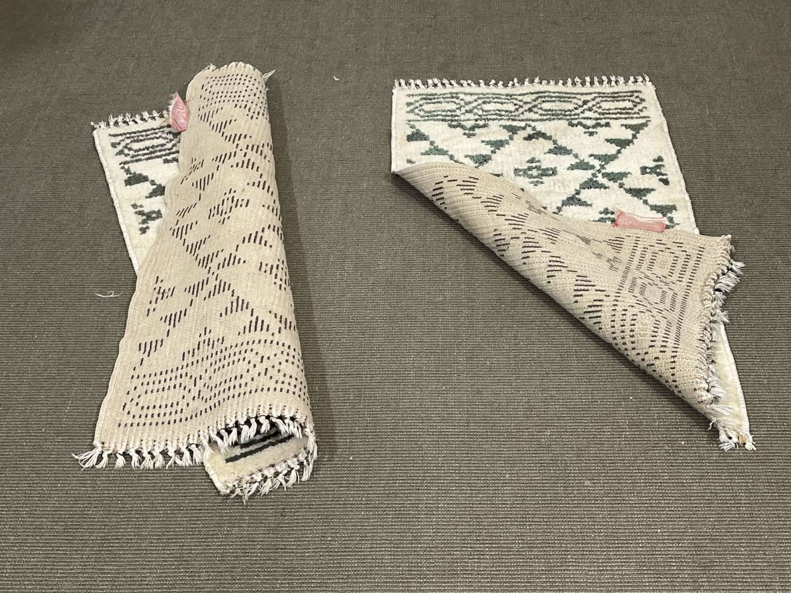 Paire de tapis marocains en laine fait main - 1m18x60cm.