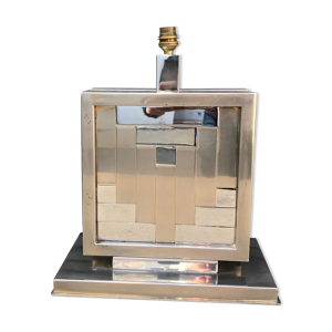 Pied de lampe en métal