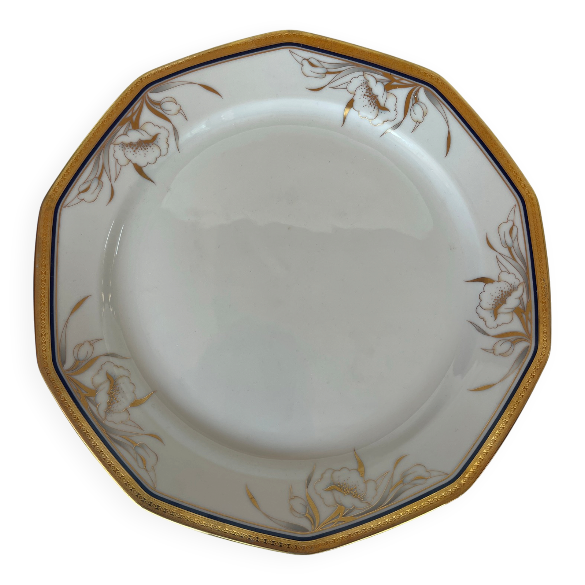 Porcelain plates