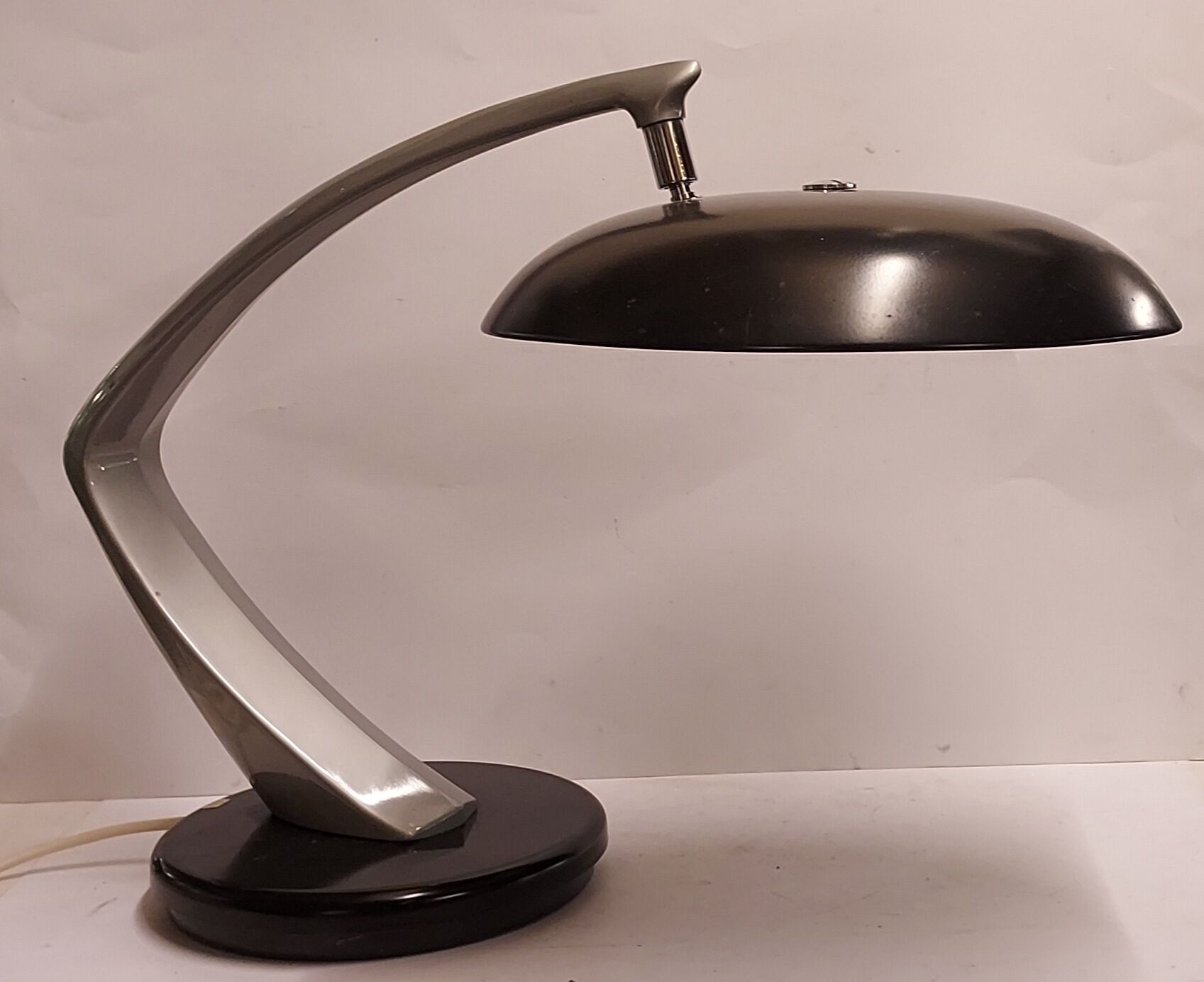 Fase Boomerang Desk Light