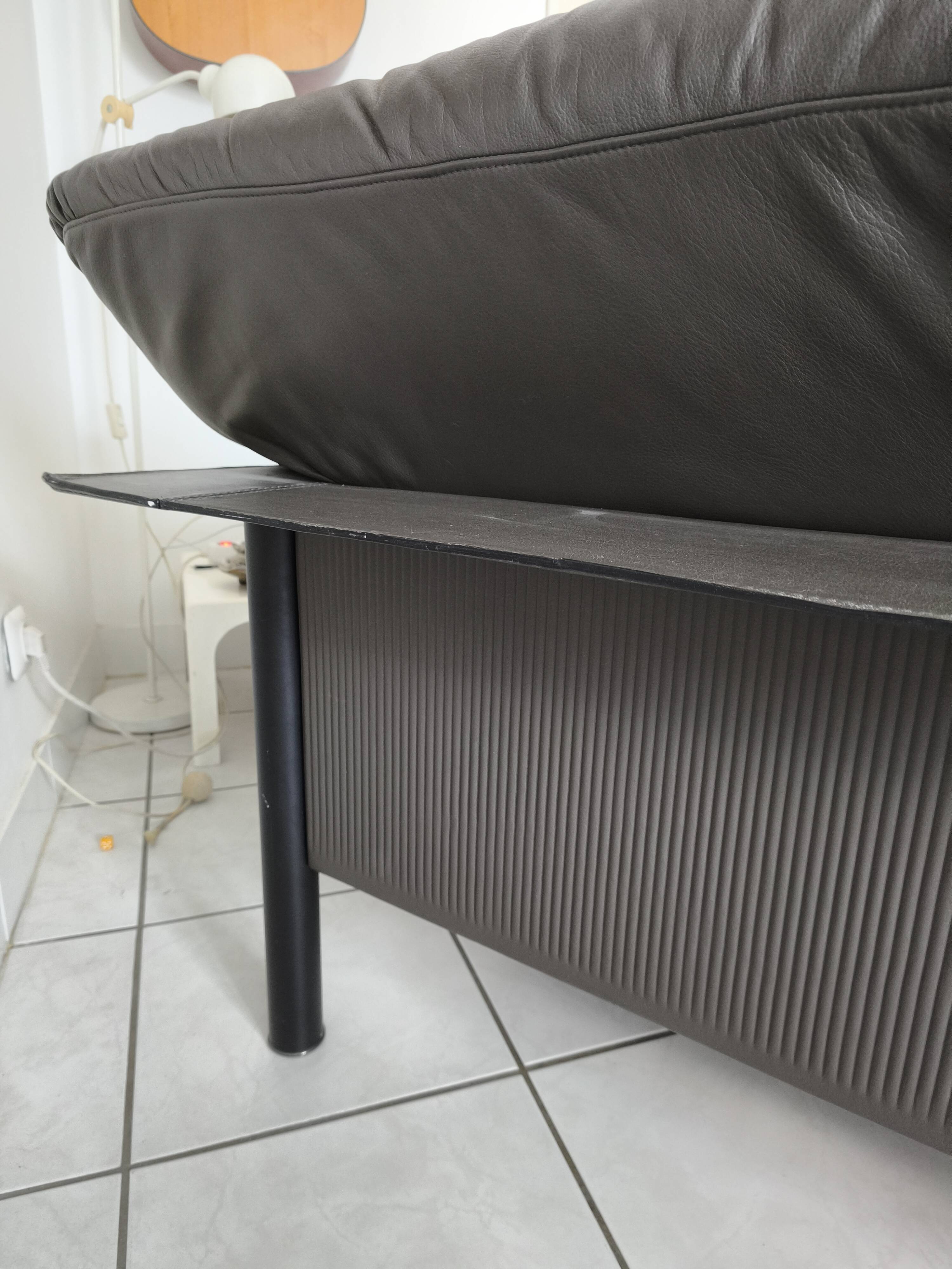 Leather sofa Pierluigi Cerri model Pausa, Poltronafrau