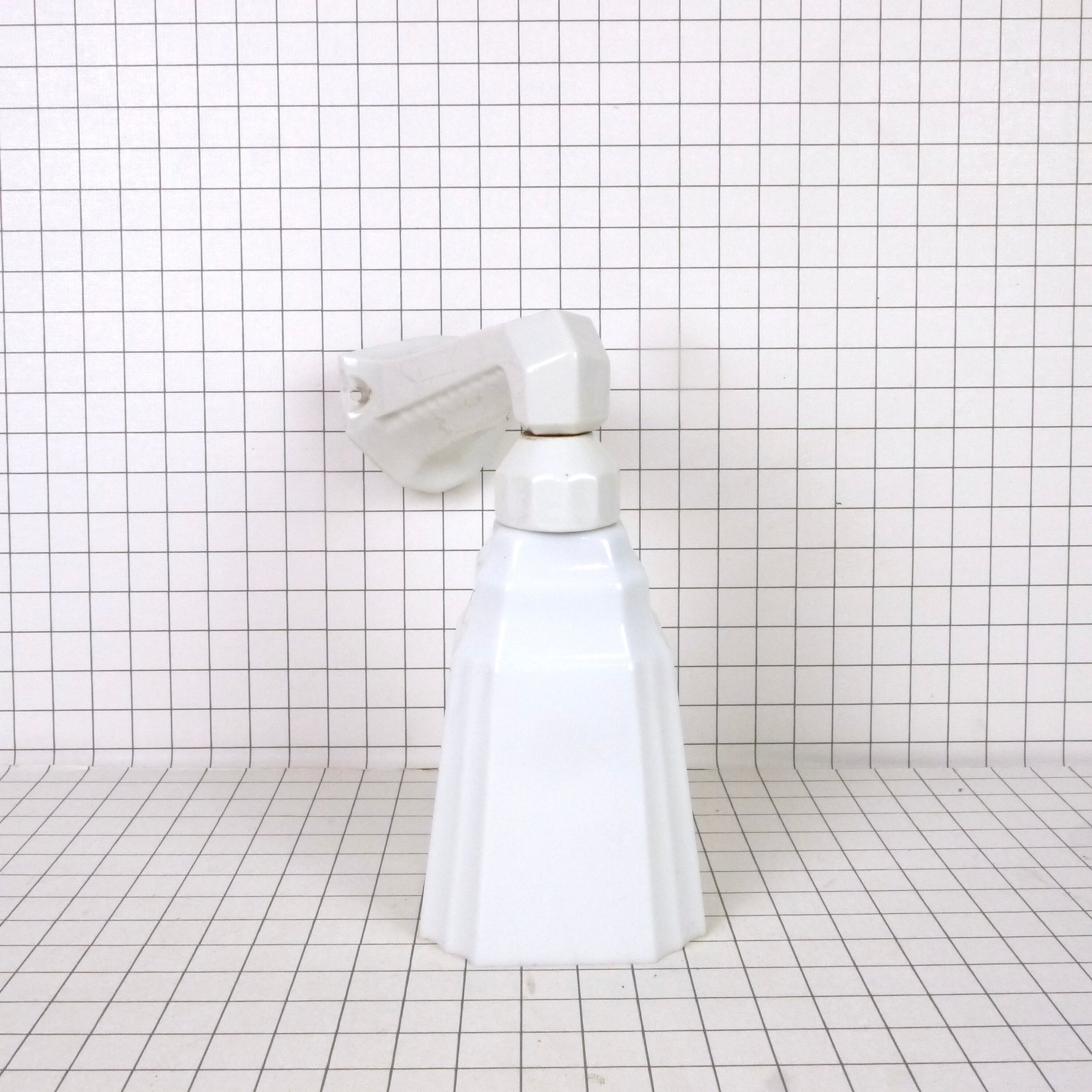 Art Deco porcelain & opaline sconce