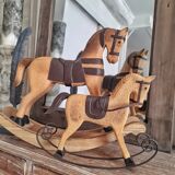 Cheval shabby bascule