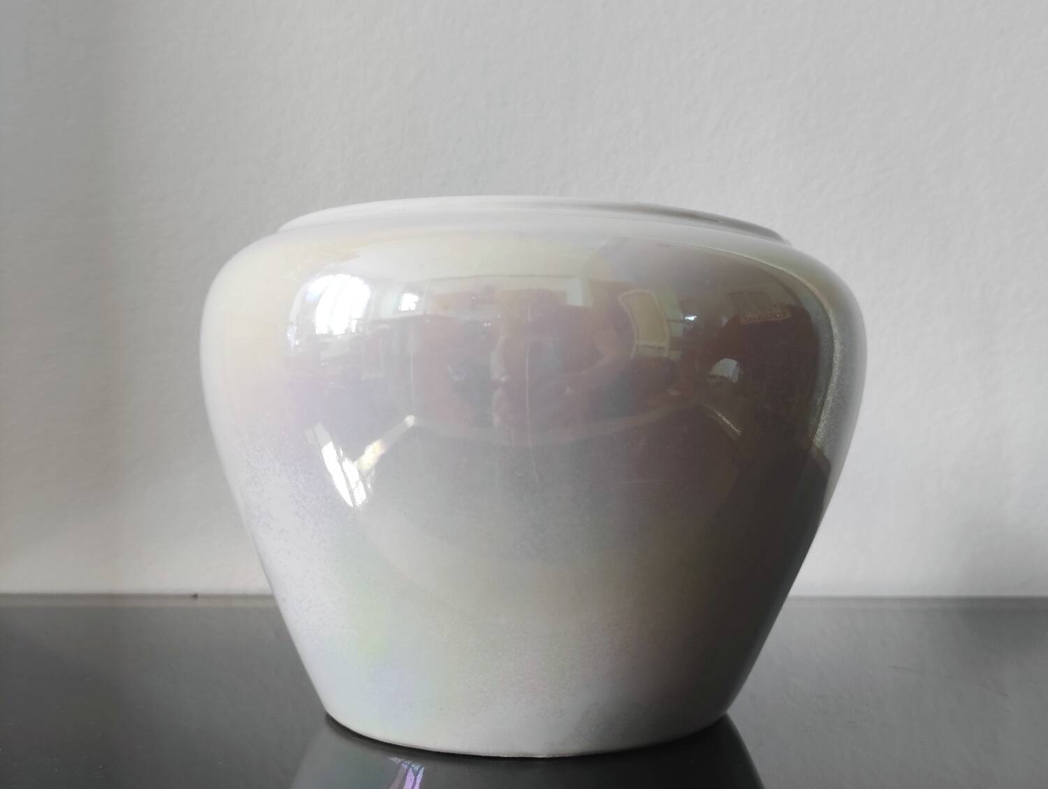 Vintage Iridescent Pearlescent Ceramic Ball Vase – 1970s/80s