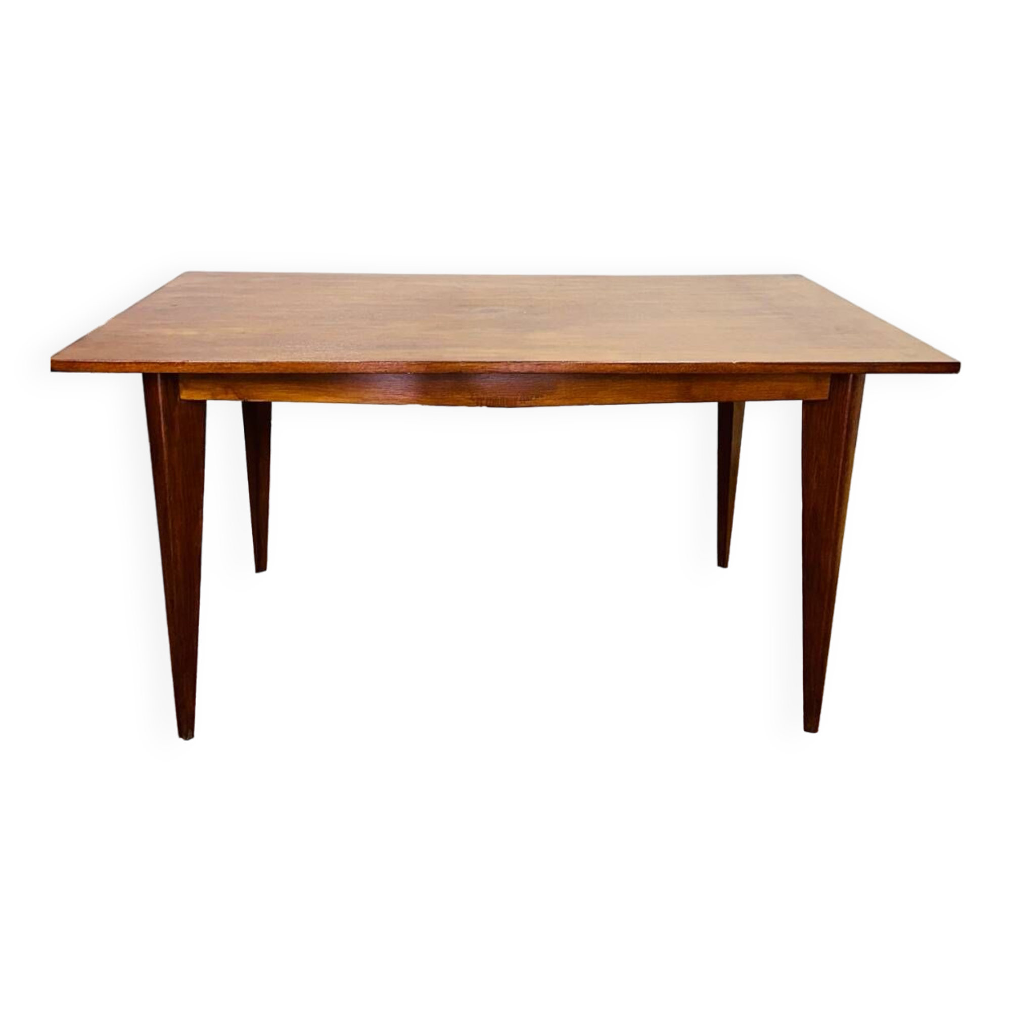 Extendable wooden table