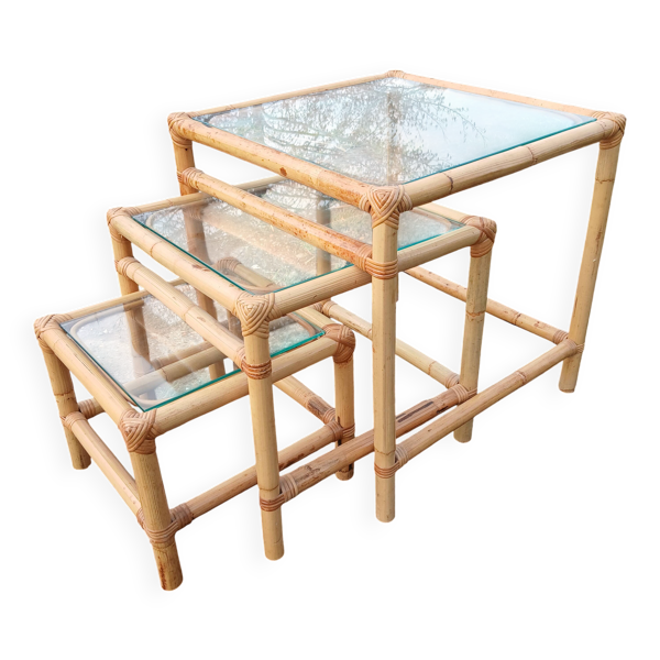 Tables gigognes