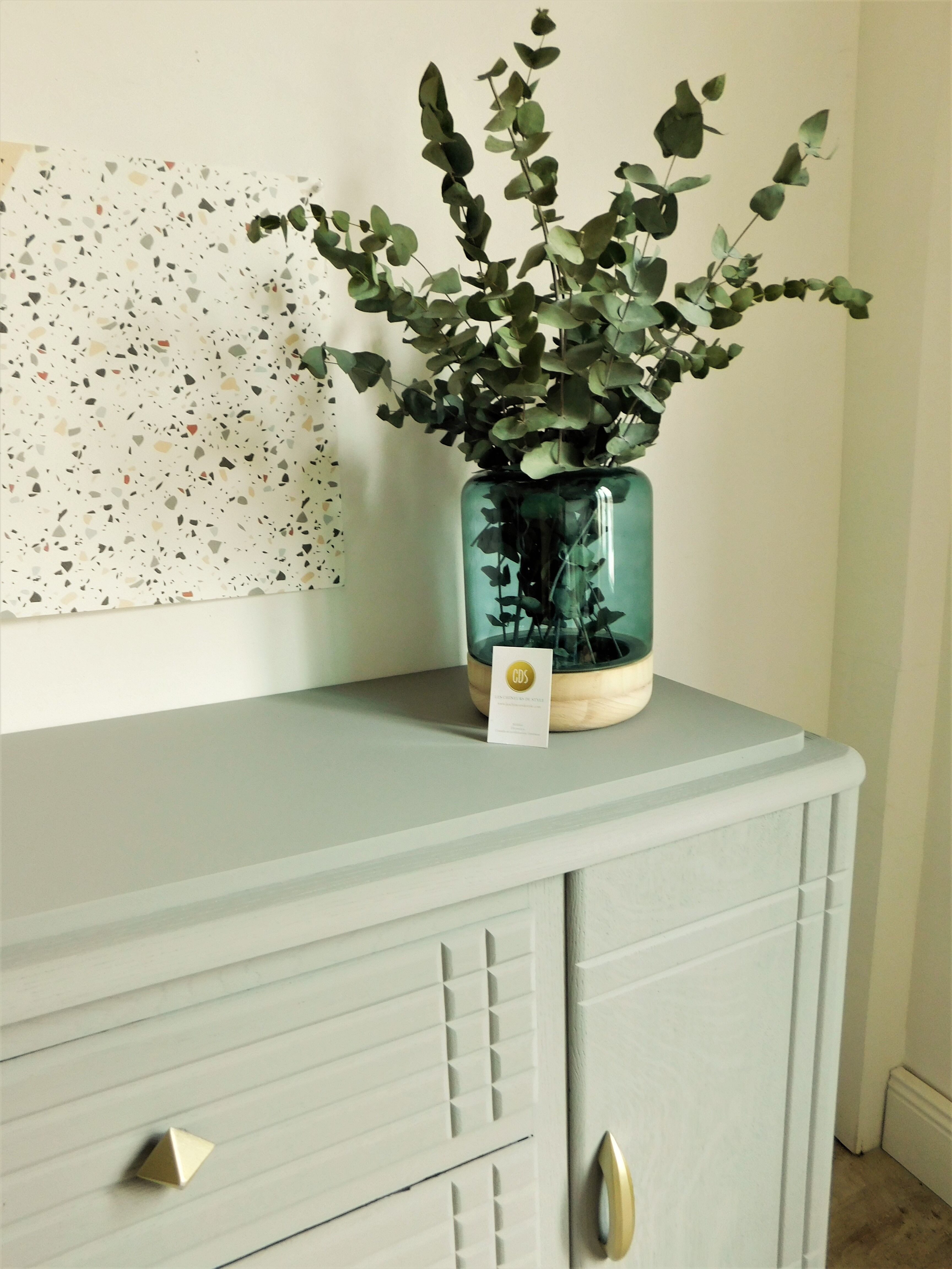 Buffet graphique gris