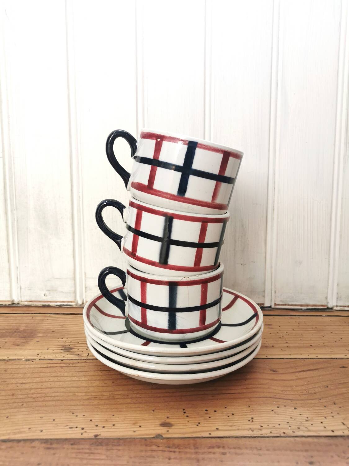 Old St Amand cups, Lou Basquez