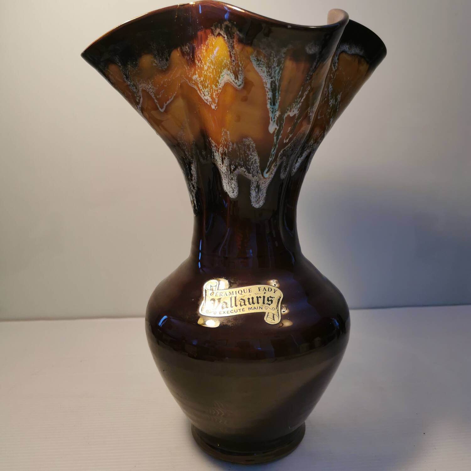 Vallauris vase brown tulip structure