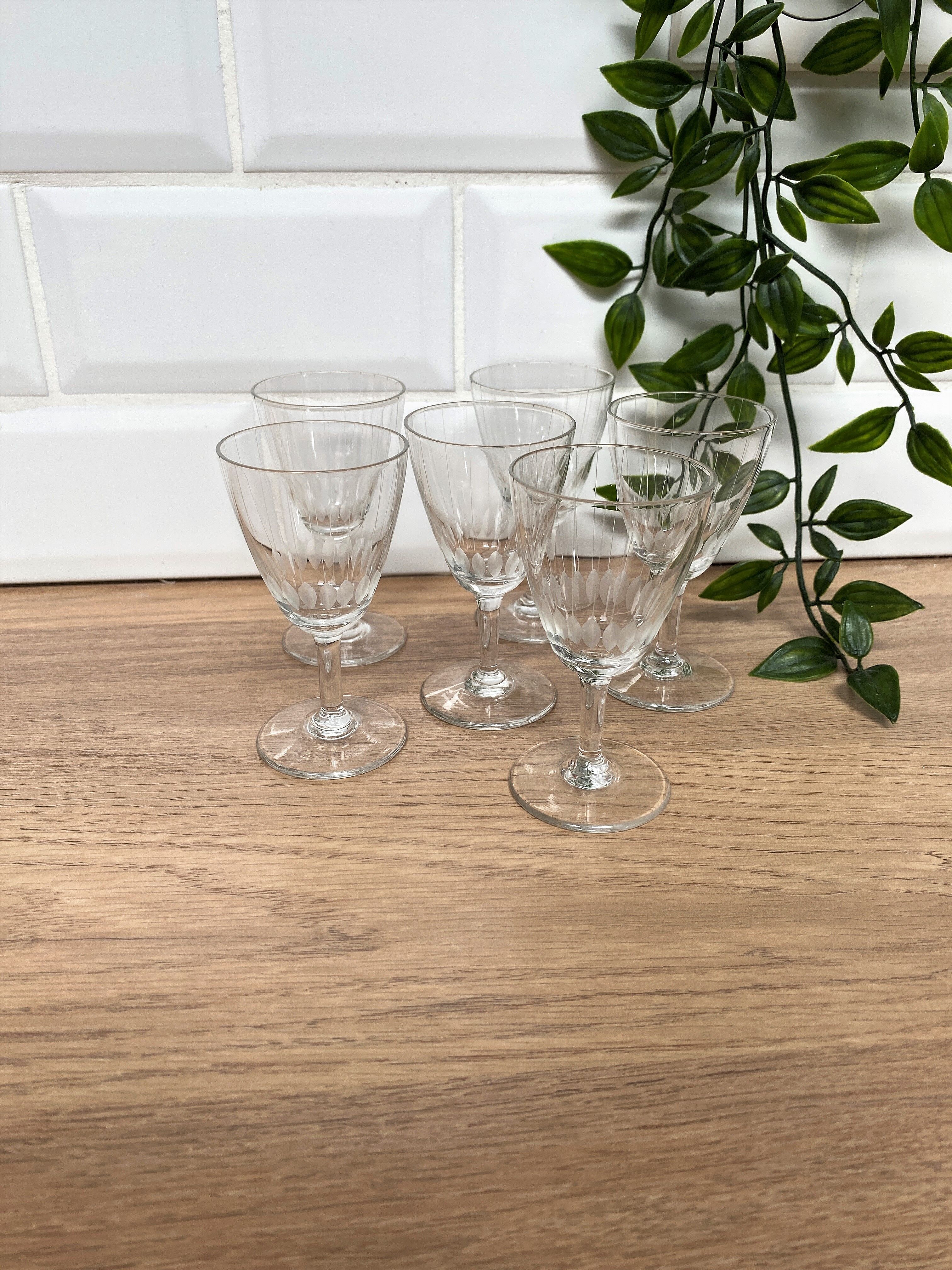 Set of 6 small liquor glasses