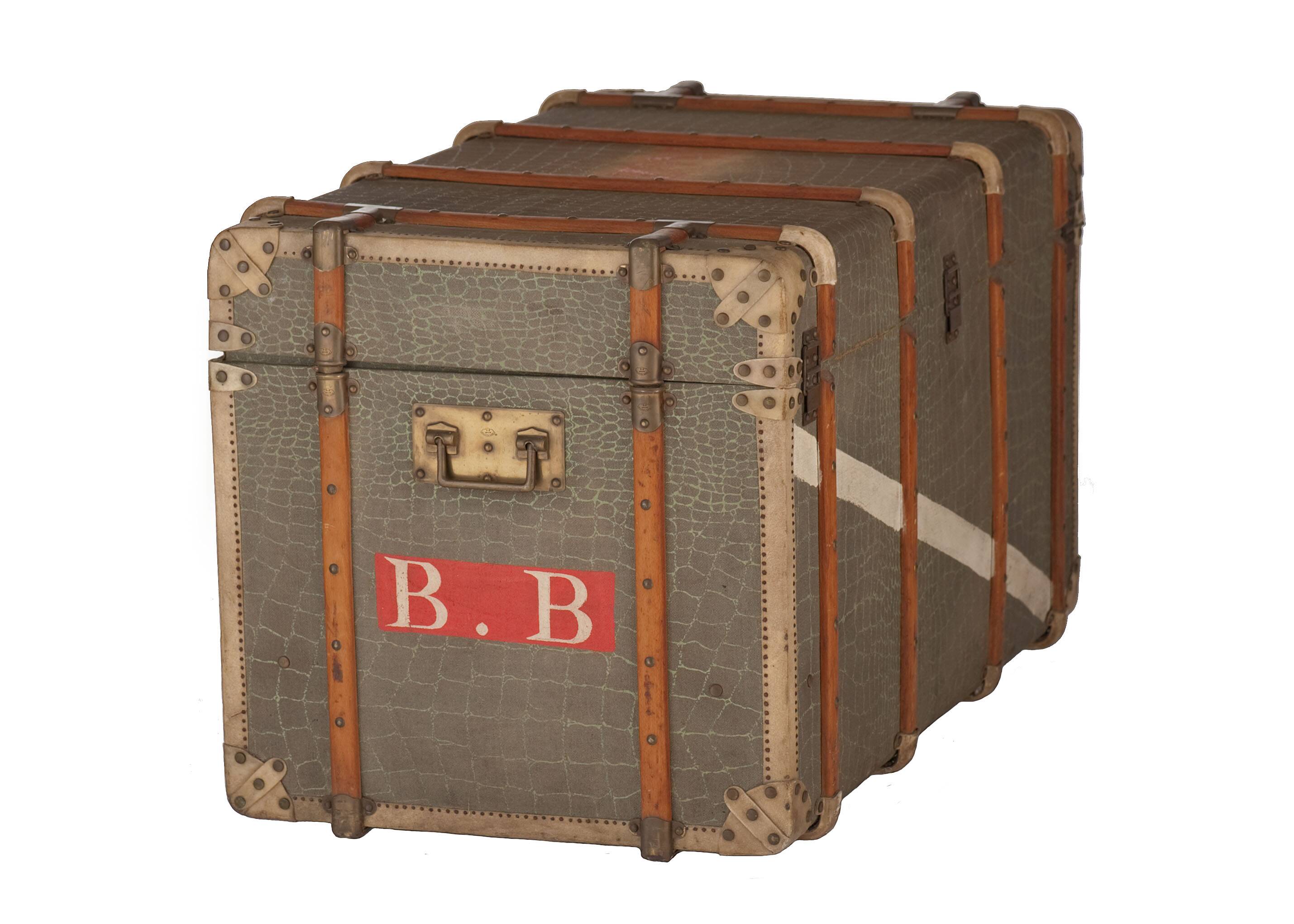 Anc Large cabin trunk in khaki canvas with a snakeskin effect, wood & brass