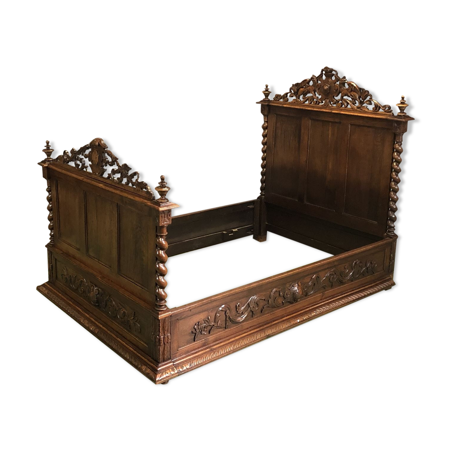Henry II oak bed - early 20th