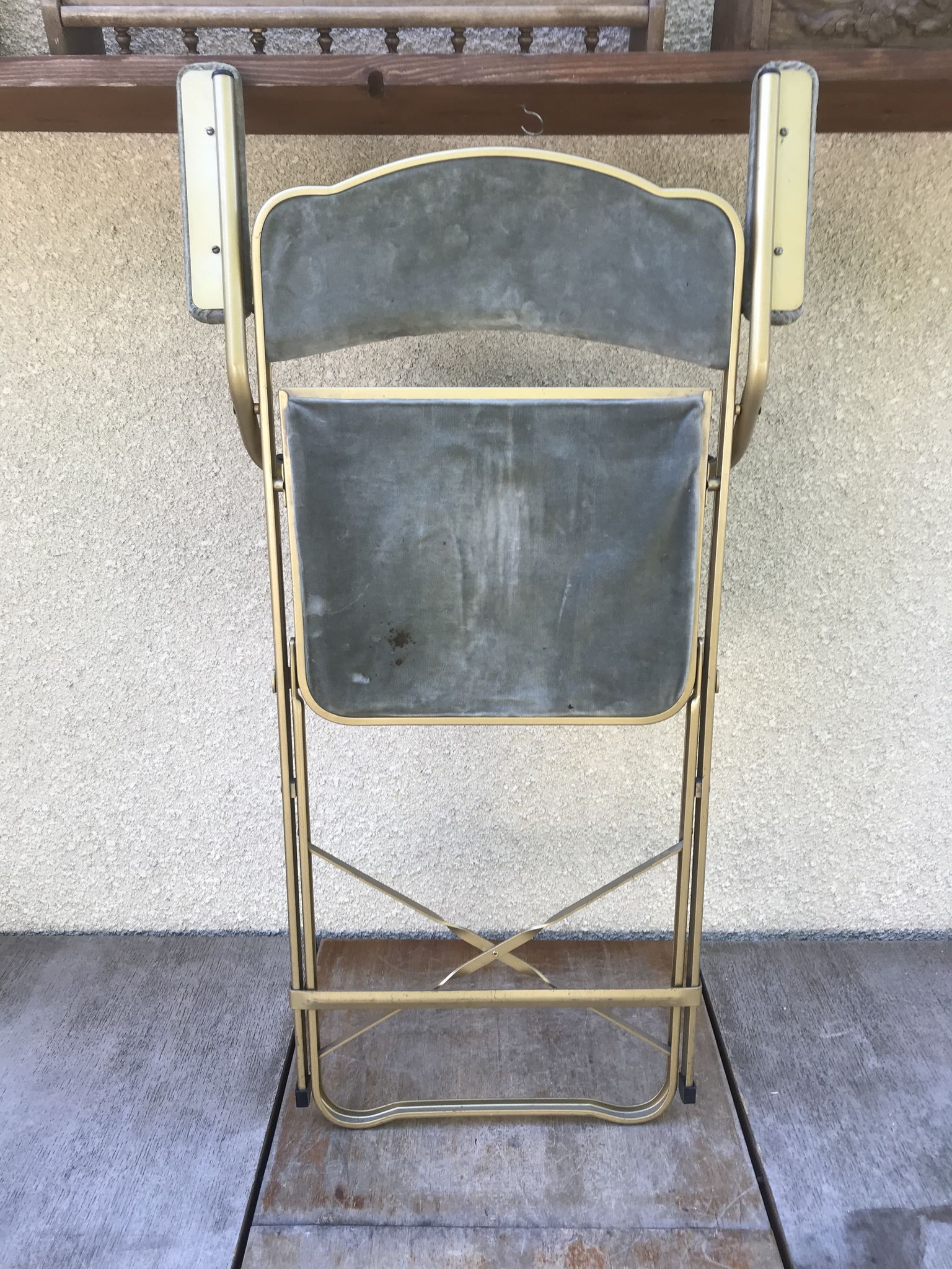 Former Lafuma gold metal folding chair