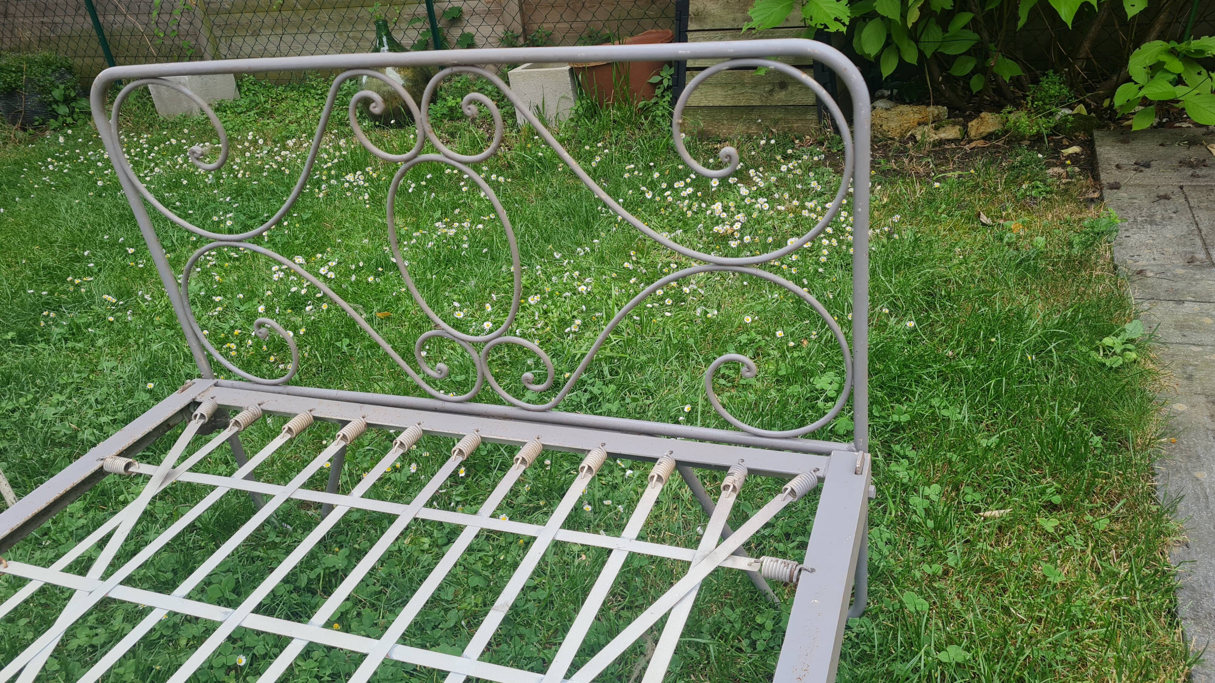 Antique bed set