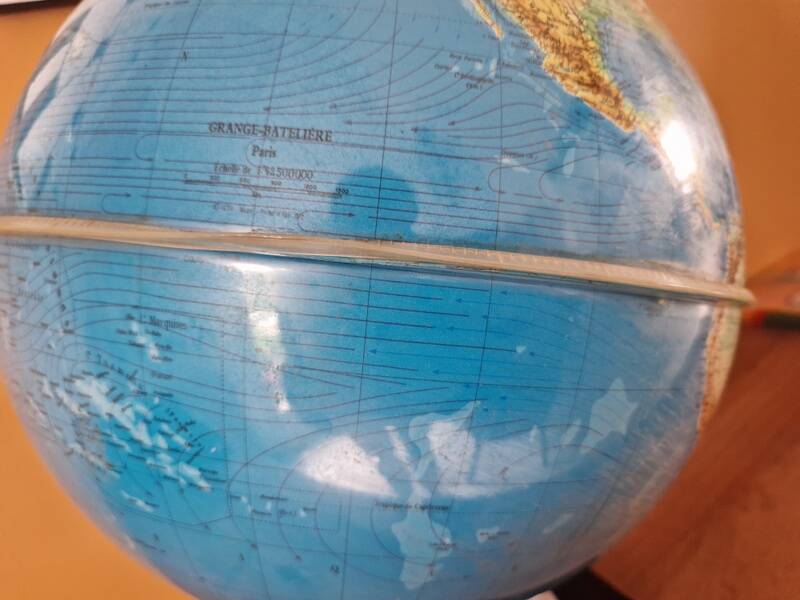 Illuminated globe, world map by Grange Batelière in Paris - 1970