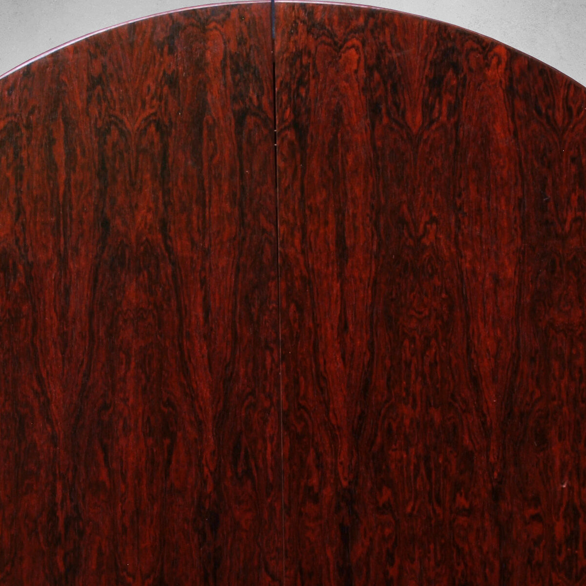 Rio rosewood dining table