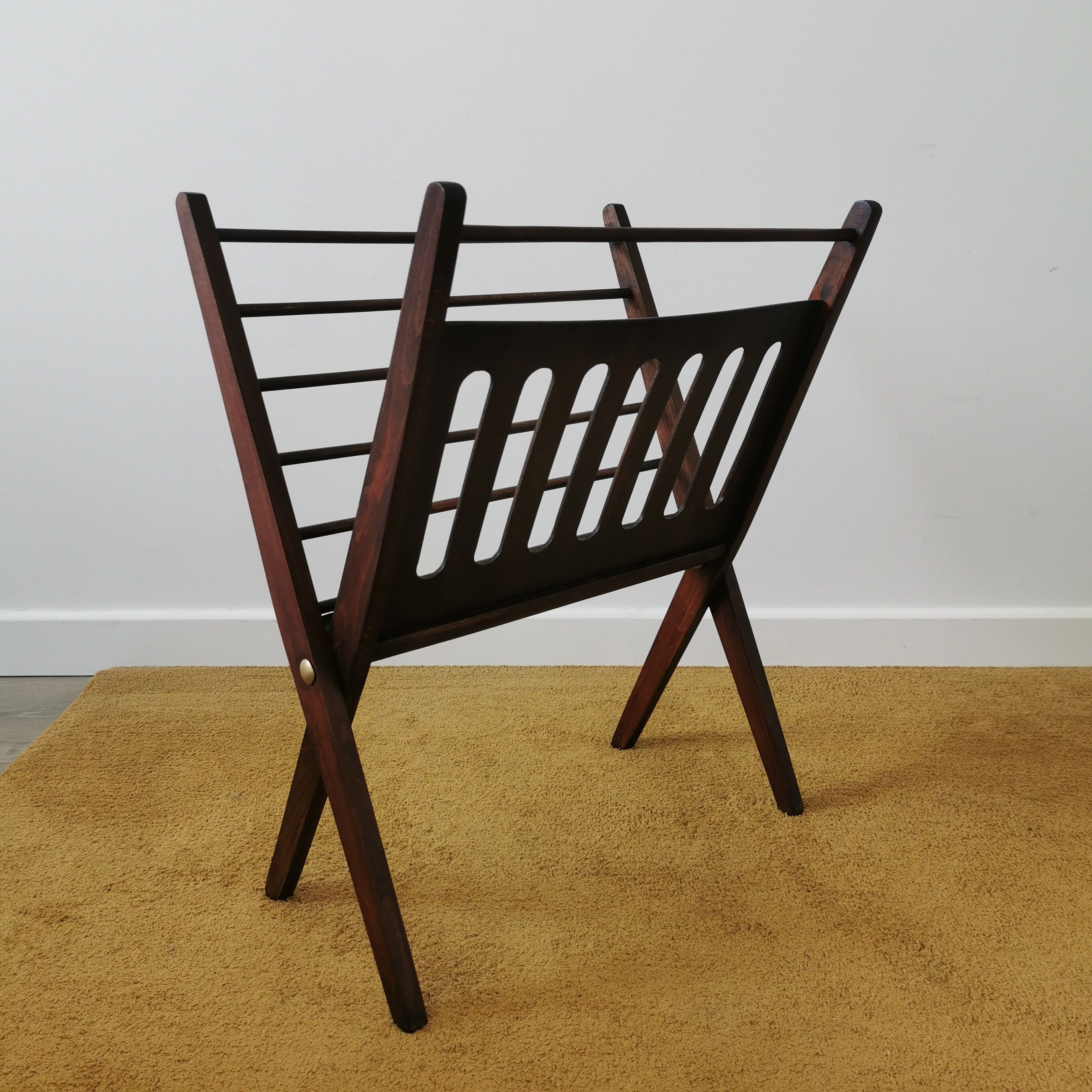 Vintage magazine holder