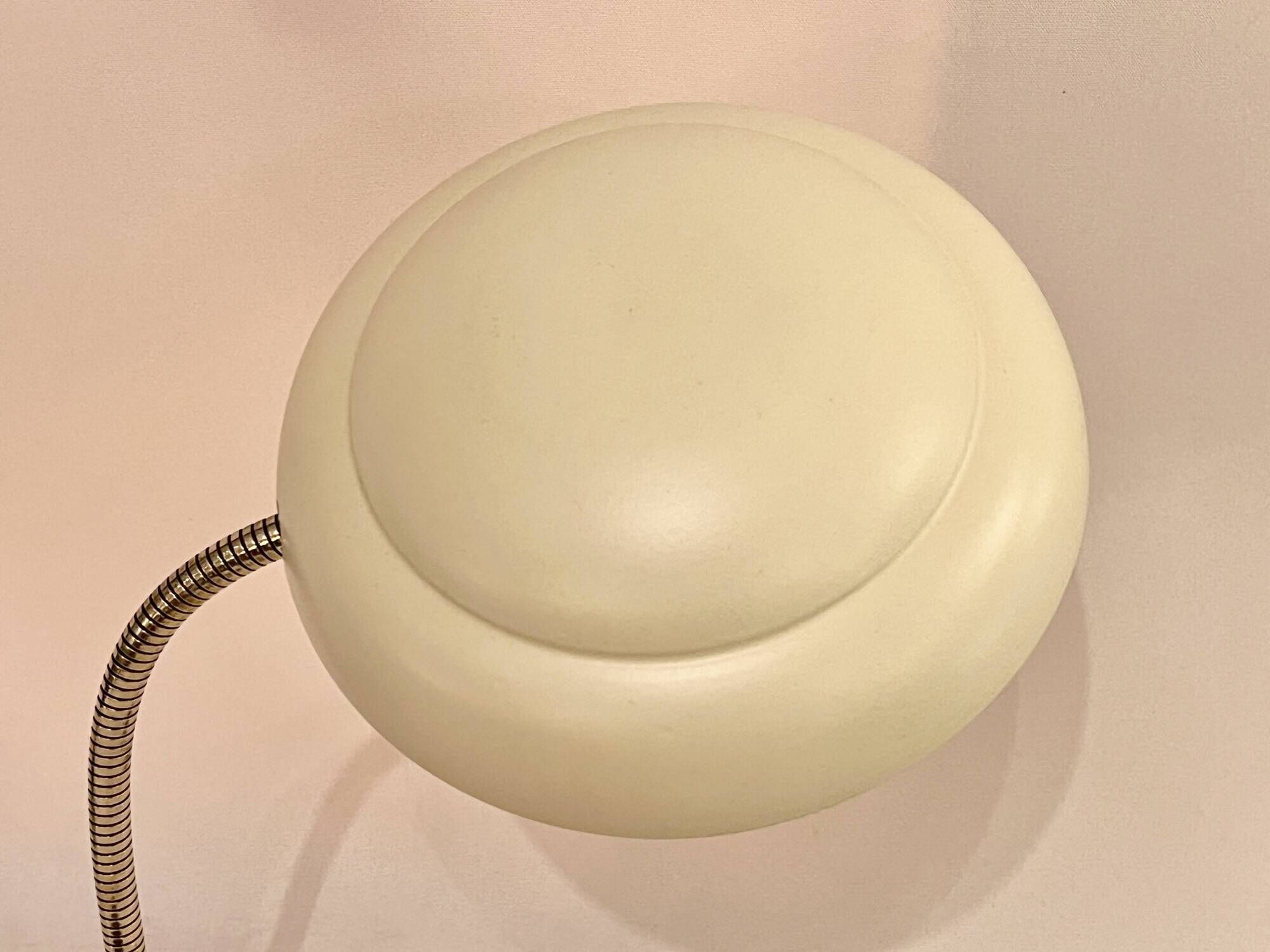 Desk lamp 50s 60s flexible brass metal beige vintage bedside casserole