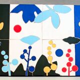 Peinture de fleurs réalisée avec une mosaïque de style trencadís (Gaudí. Barcelone).