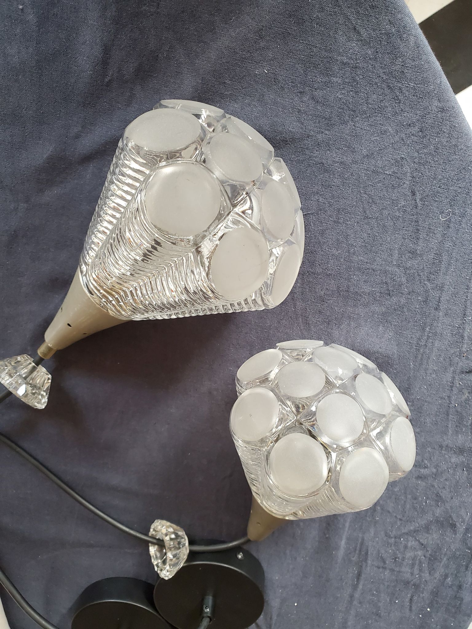 Bubble glass suspensions