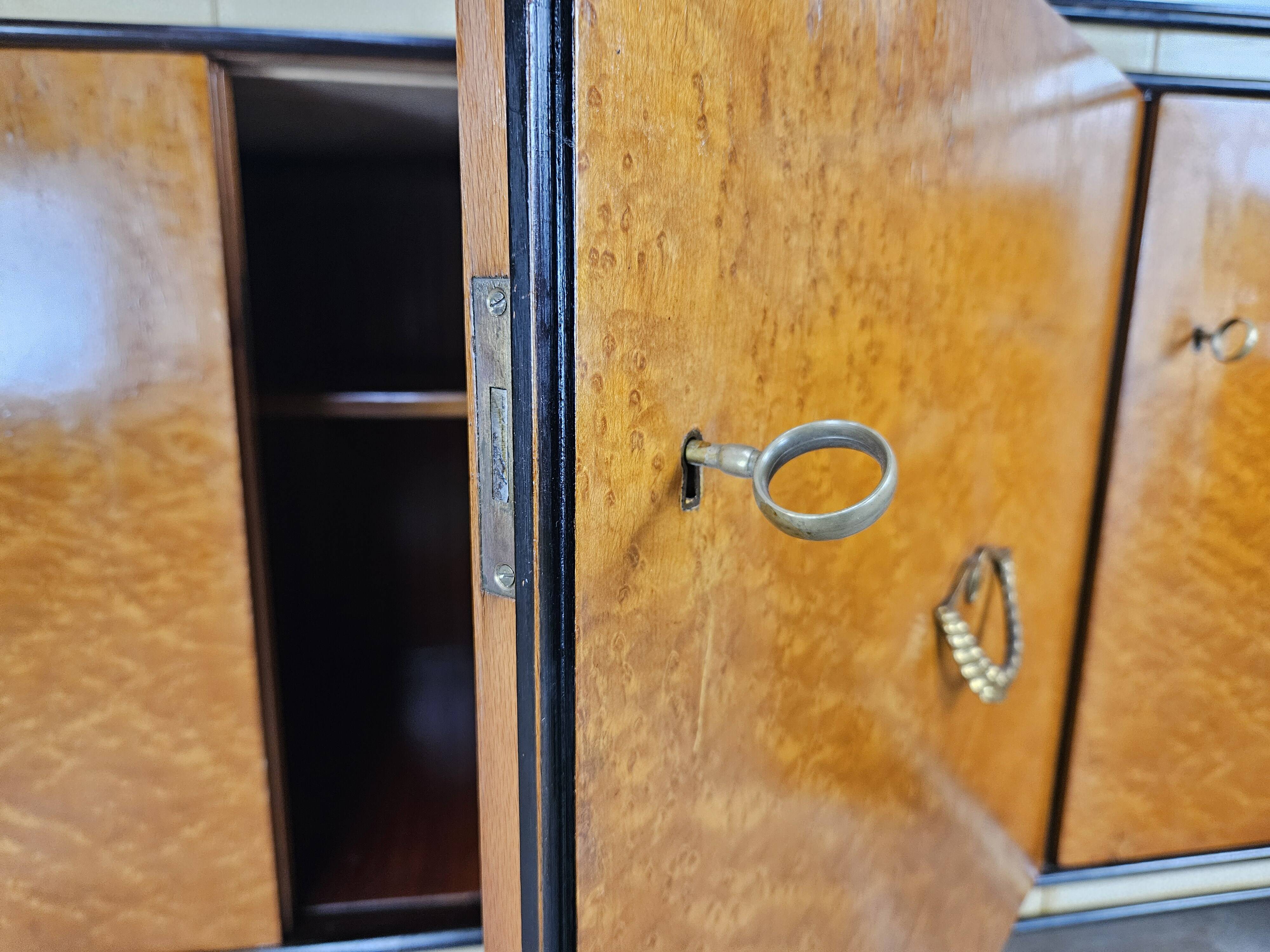 Art Decò Sideboard in Mahogany and Maple with Black Glass and Brass Finishi
