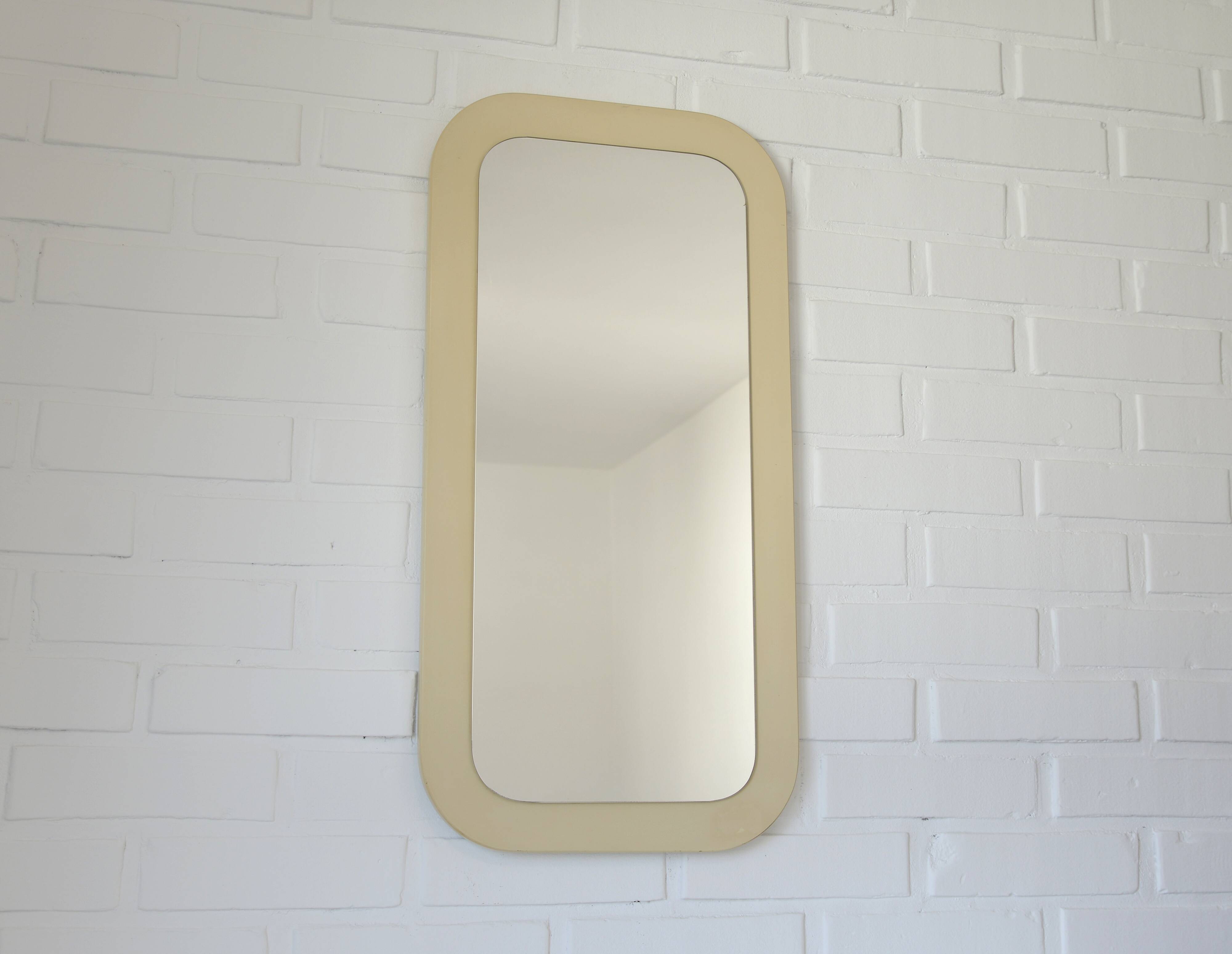Miroir vintage blanc de style scandinave Meblo, milieu du siècle moderne, années 1970