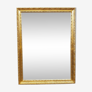 Miroir doré de style Italien du 17 ème siècle