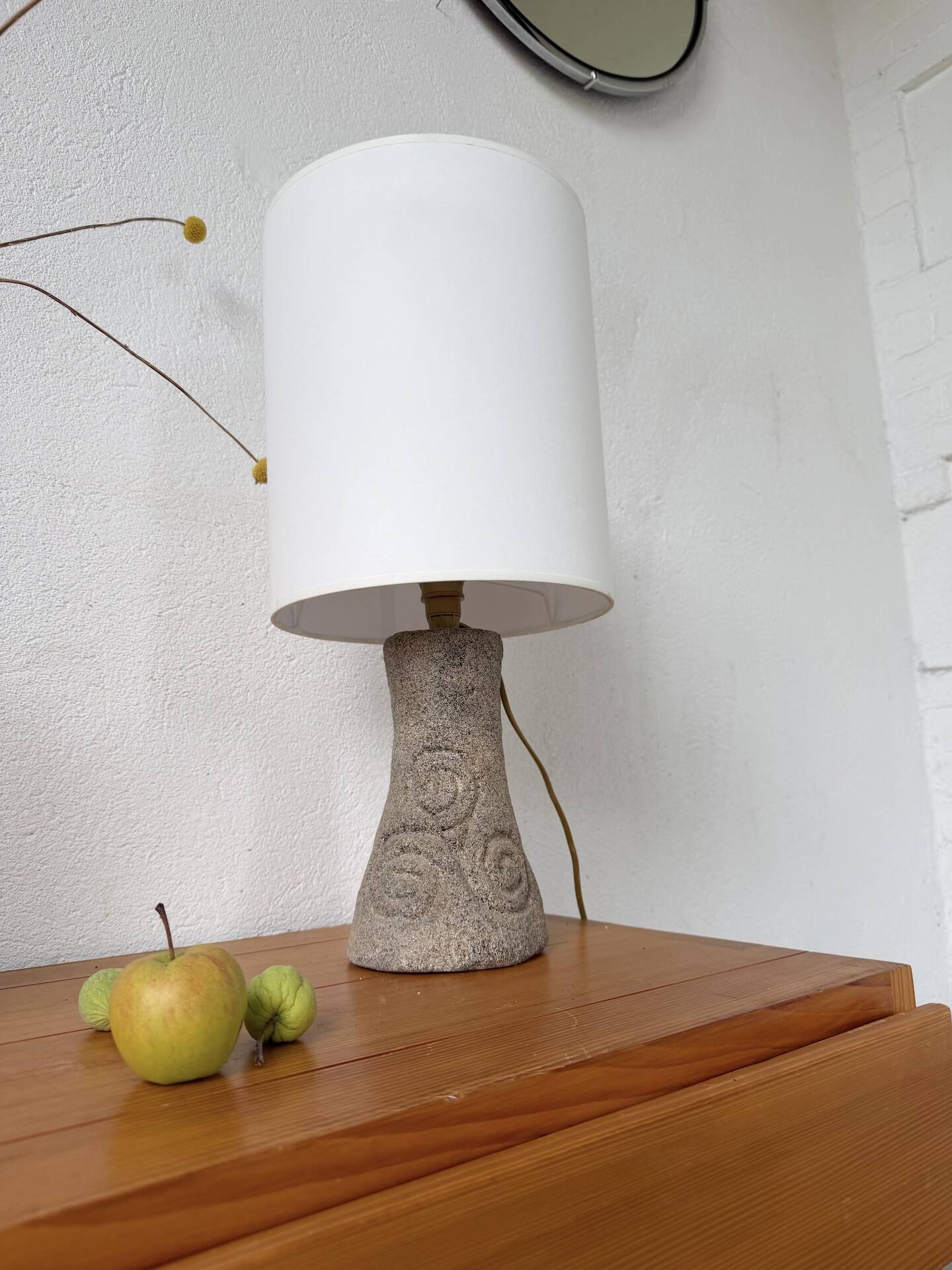 Lampe de bureau ou de table granit pierre sculptée 1970