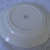 Plat à dessert en faience l'amandinoise  bords découpés vert clair avec liserets dorés