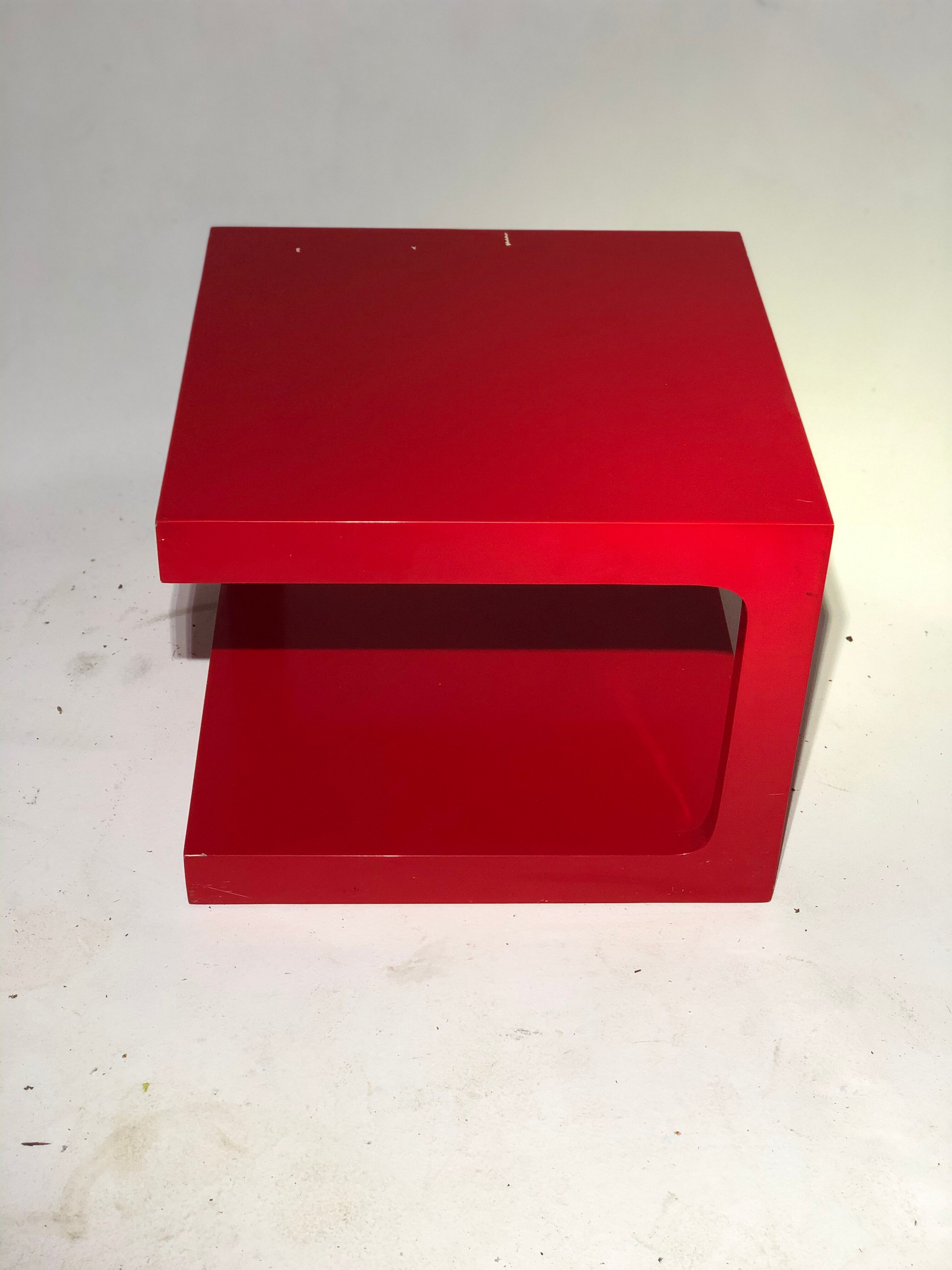 Coffee / side table lacquered red - vintage - 1970