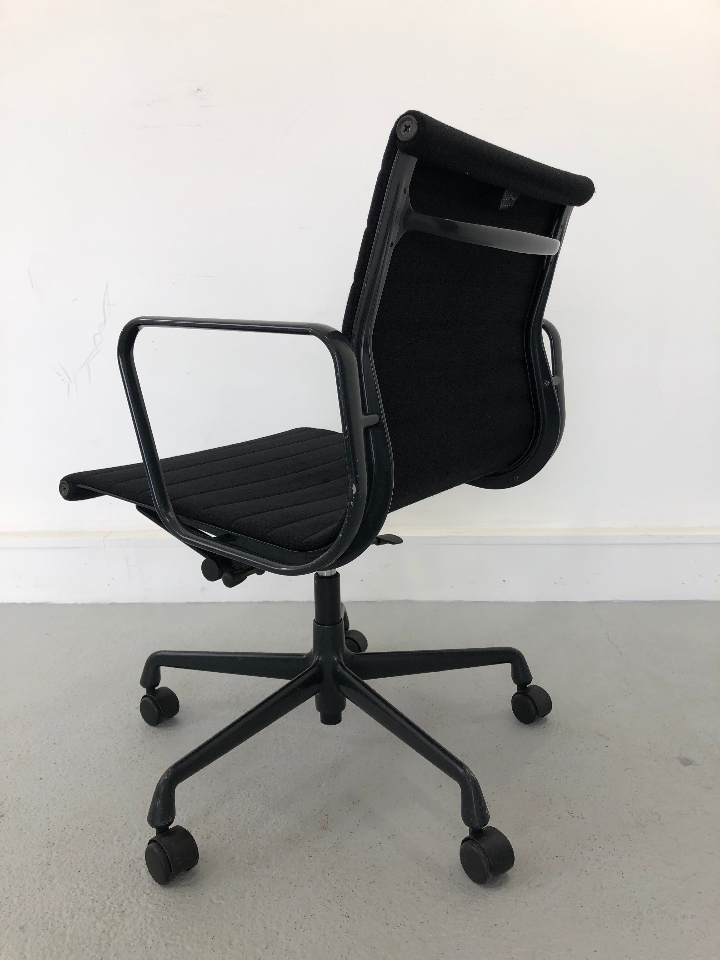 Aluminum black model EA 117 swivel chair by Charles & Ray Eames for Vitra