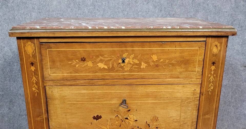 Napoleon III period secretary in precious wood marquetry circa 1850