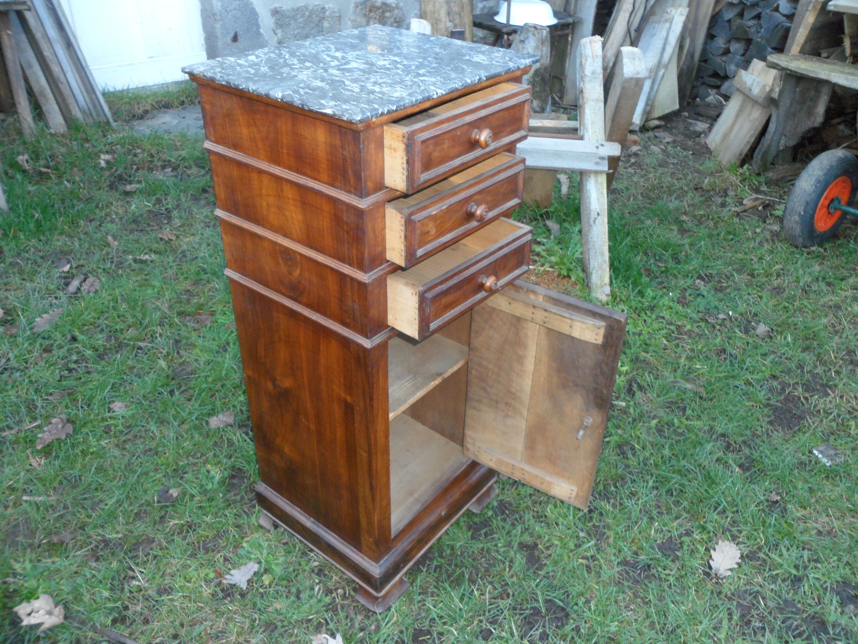 Commode