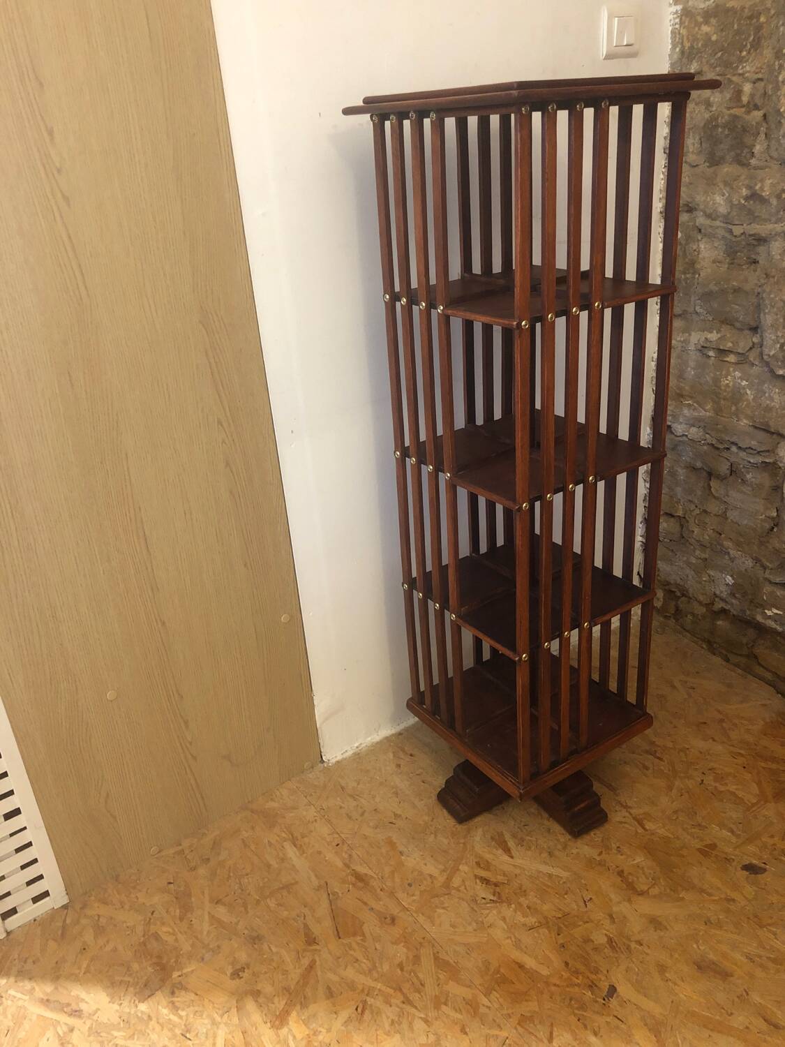 Revolving bookcase
