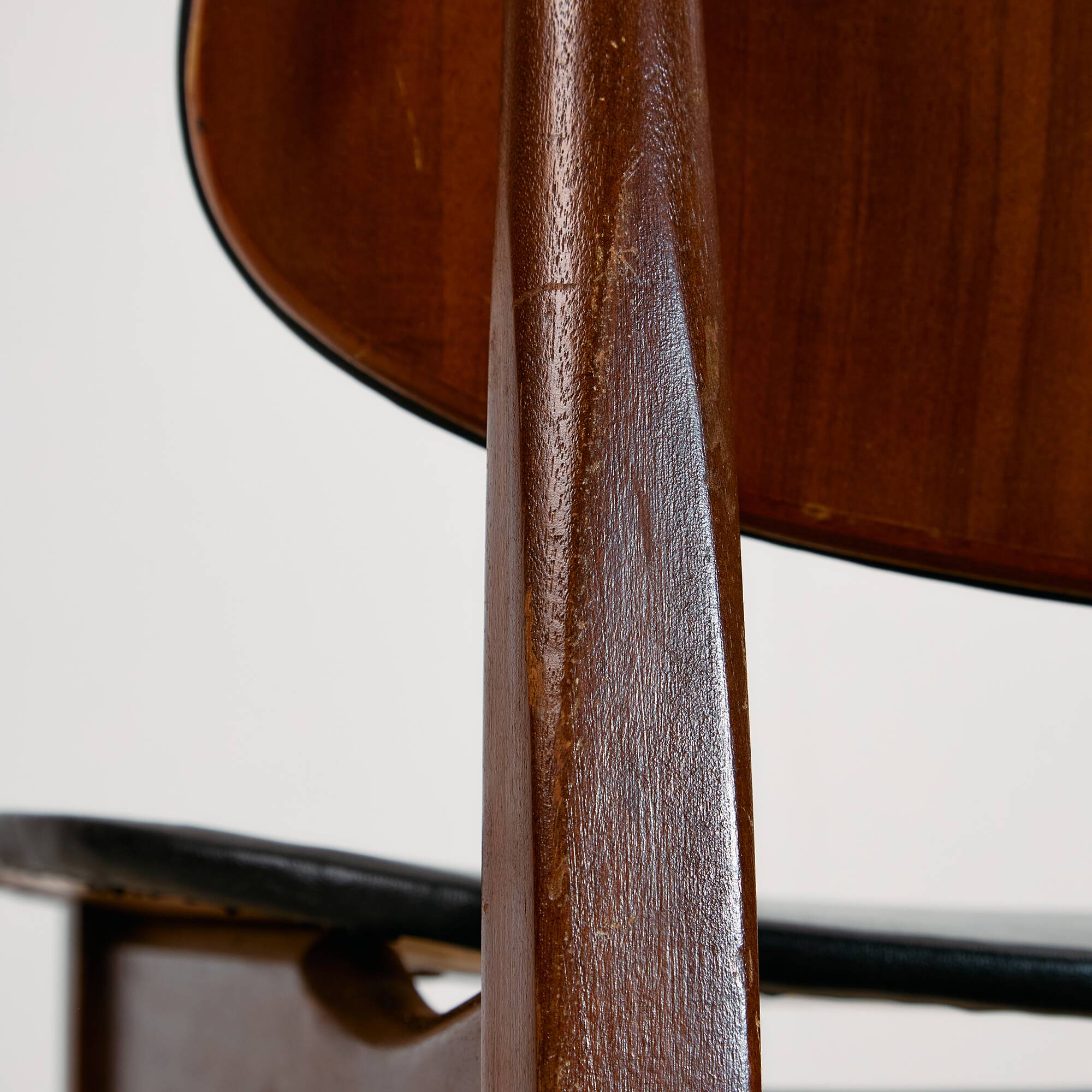 Midcentury Modern Chair by Elliots of Newbury in Black Leather and Teak, 1960s