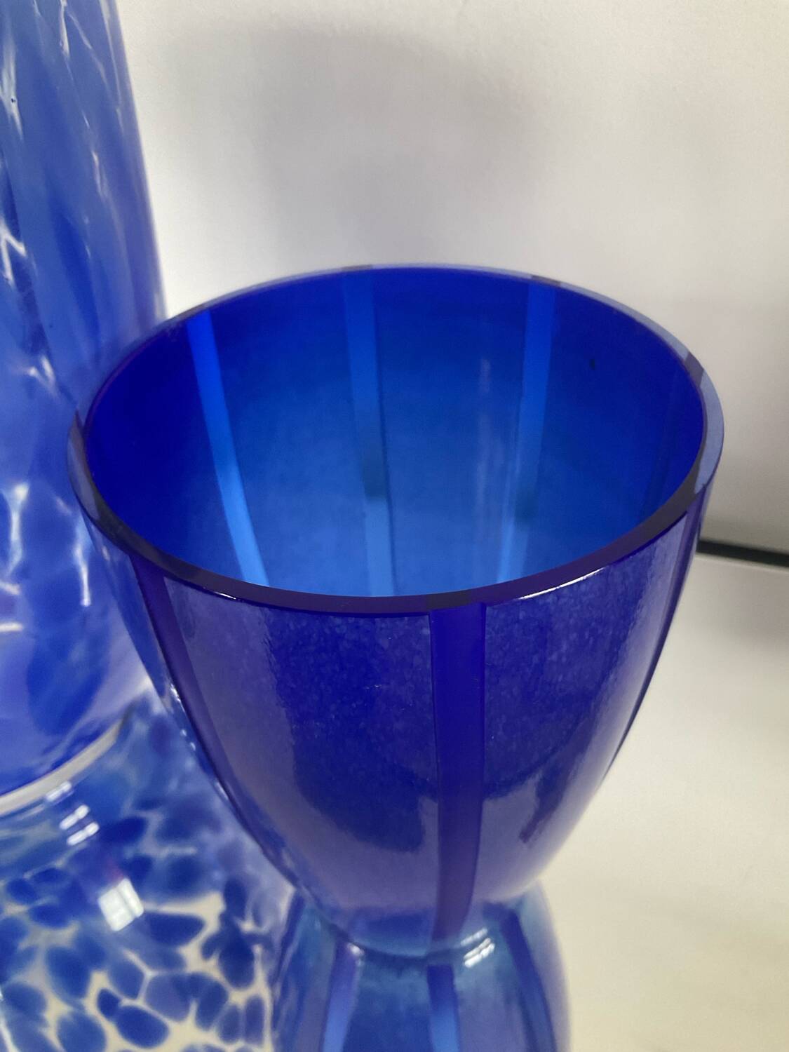 Duo de vases vintage en verre moucheté
