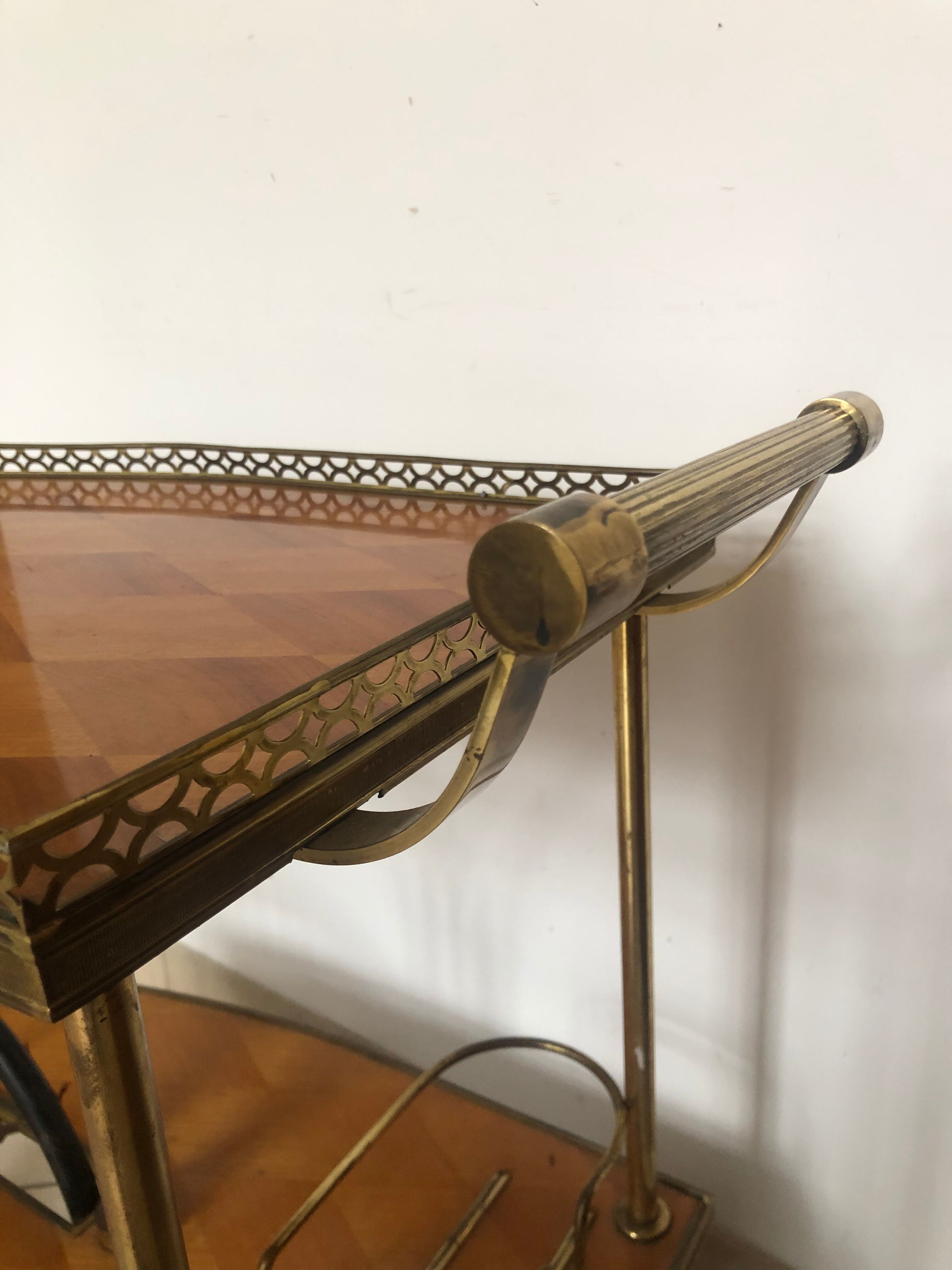 Vintage service on wheels