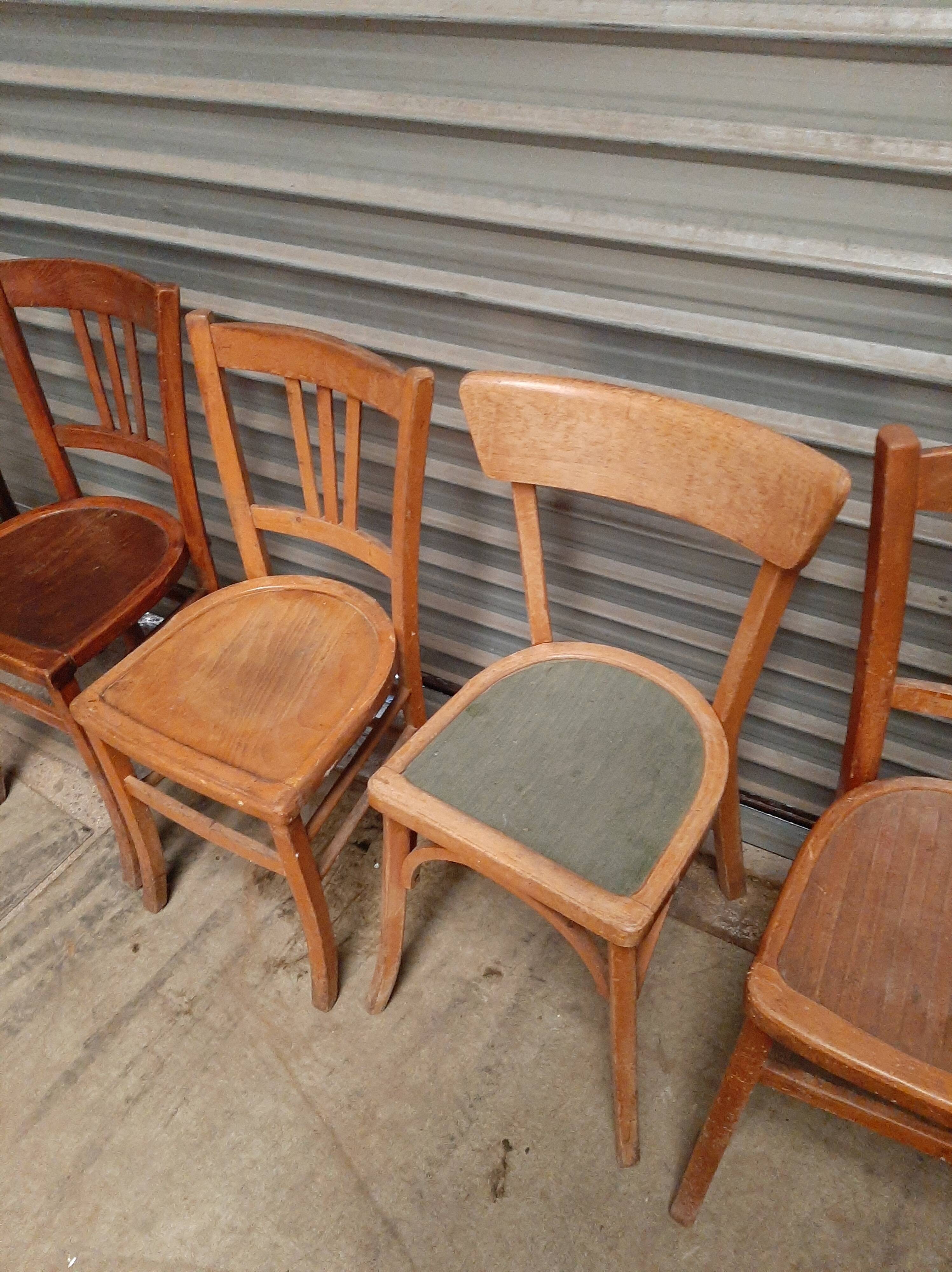 Set mismatched bistro chairs