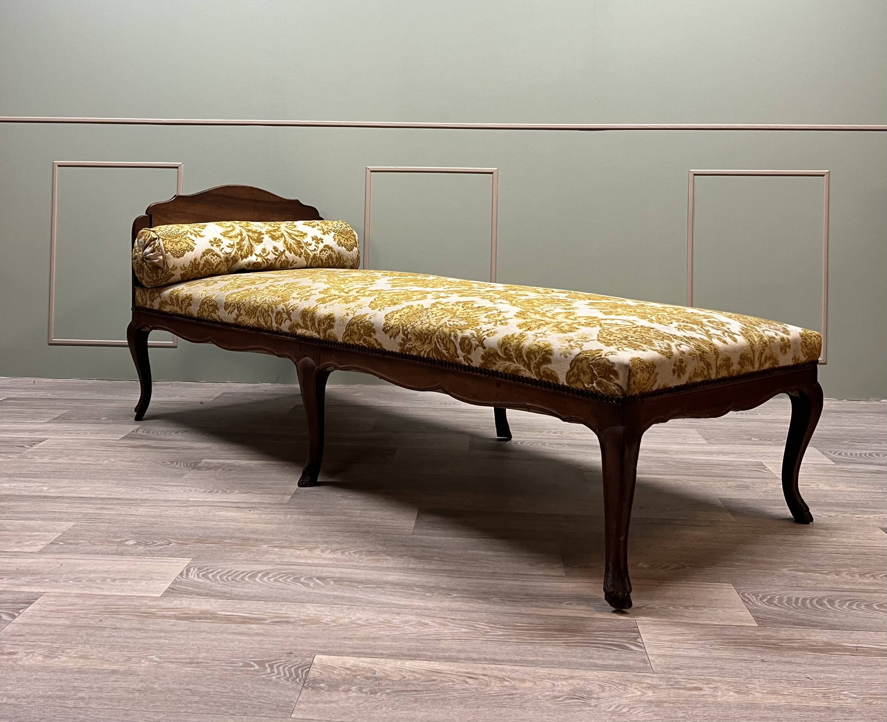 Resting Lily In Natural Wood Louis XV Style XIX Eme Century