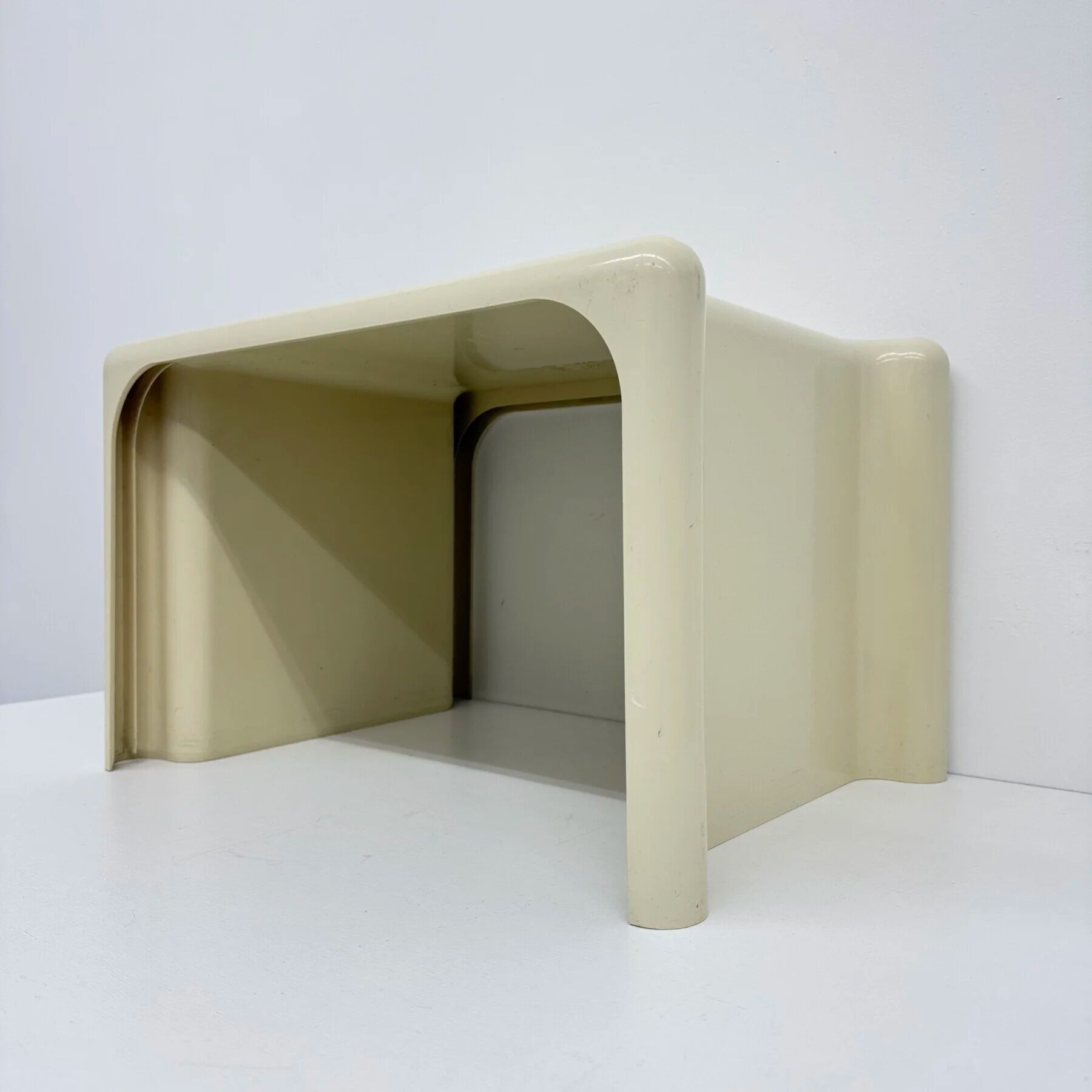 Italian modern plastic side table by Giotto Stoppino for Elco Scorze, 1970s
