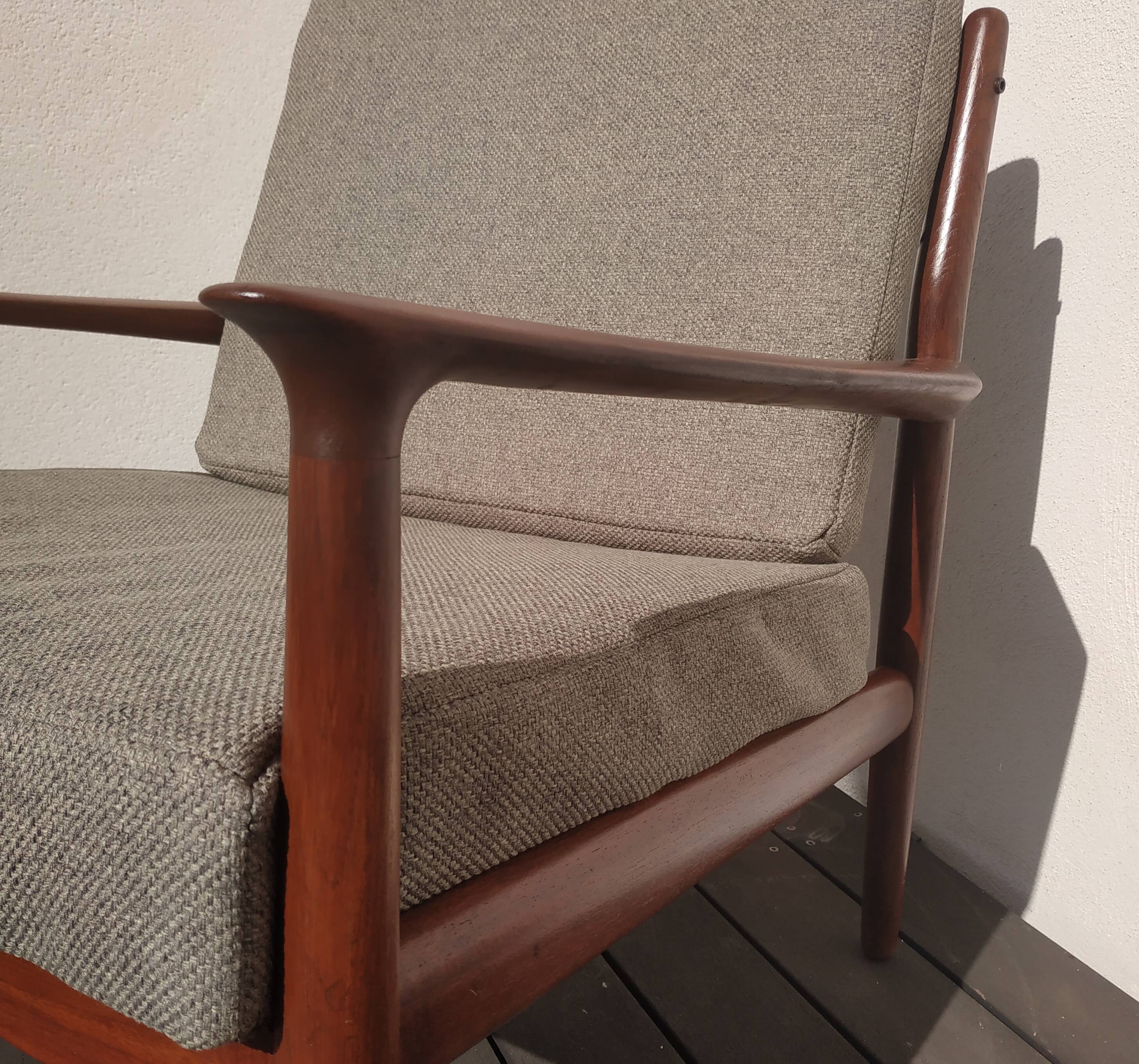 Scandinavian Glostrup Møbelfabrik in teak and fabric armchair